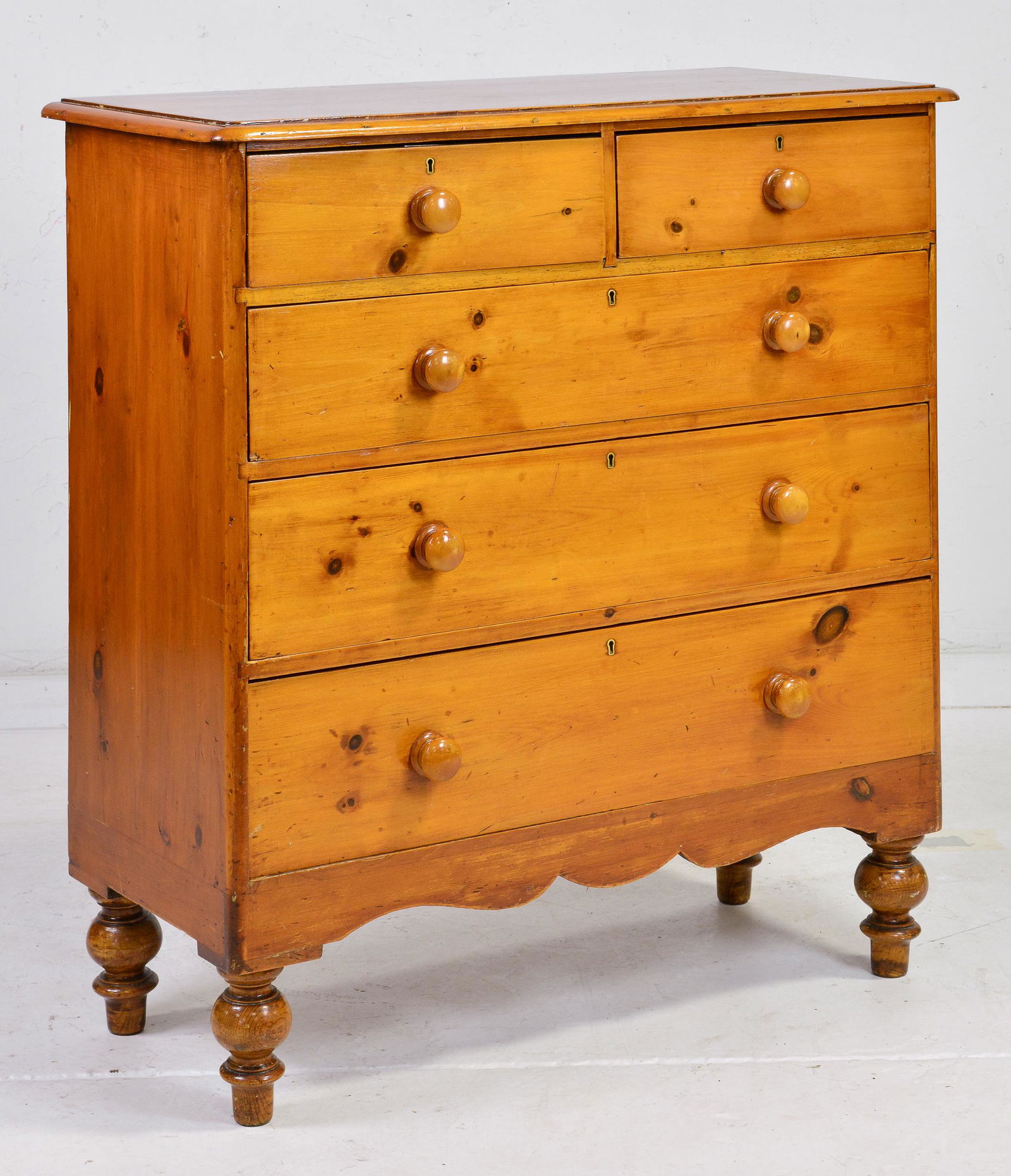 Victorian Pine 5 Drawer Chest (1 of 5)