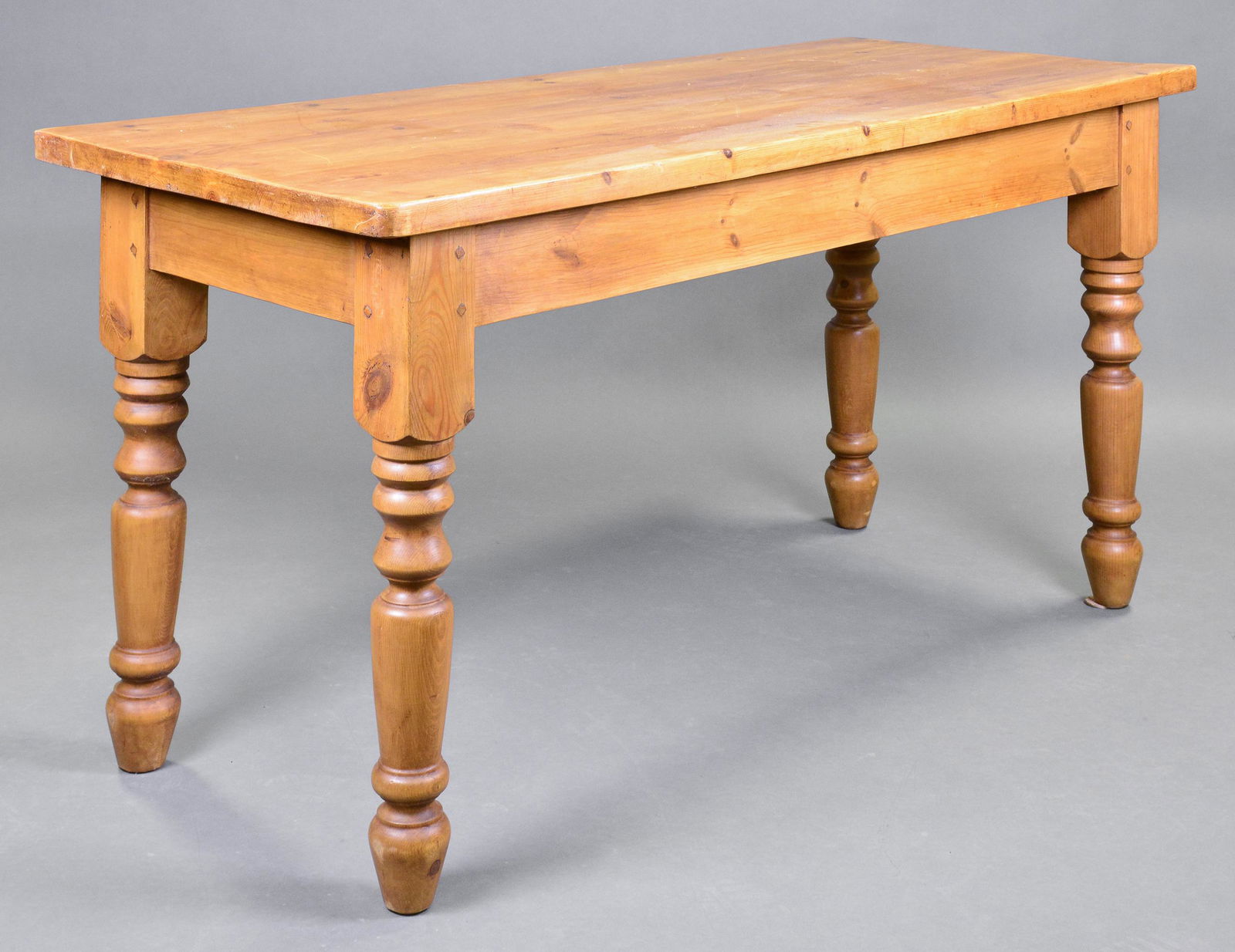 British Pine Farm House Table With Turned Legs (1 of 3)