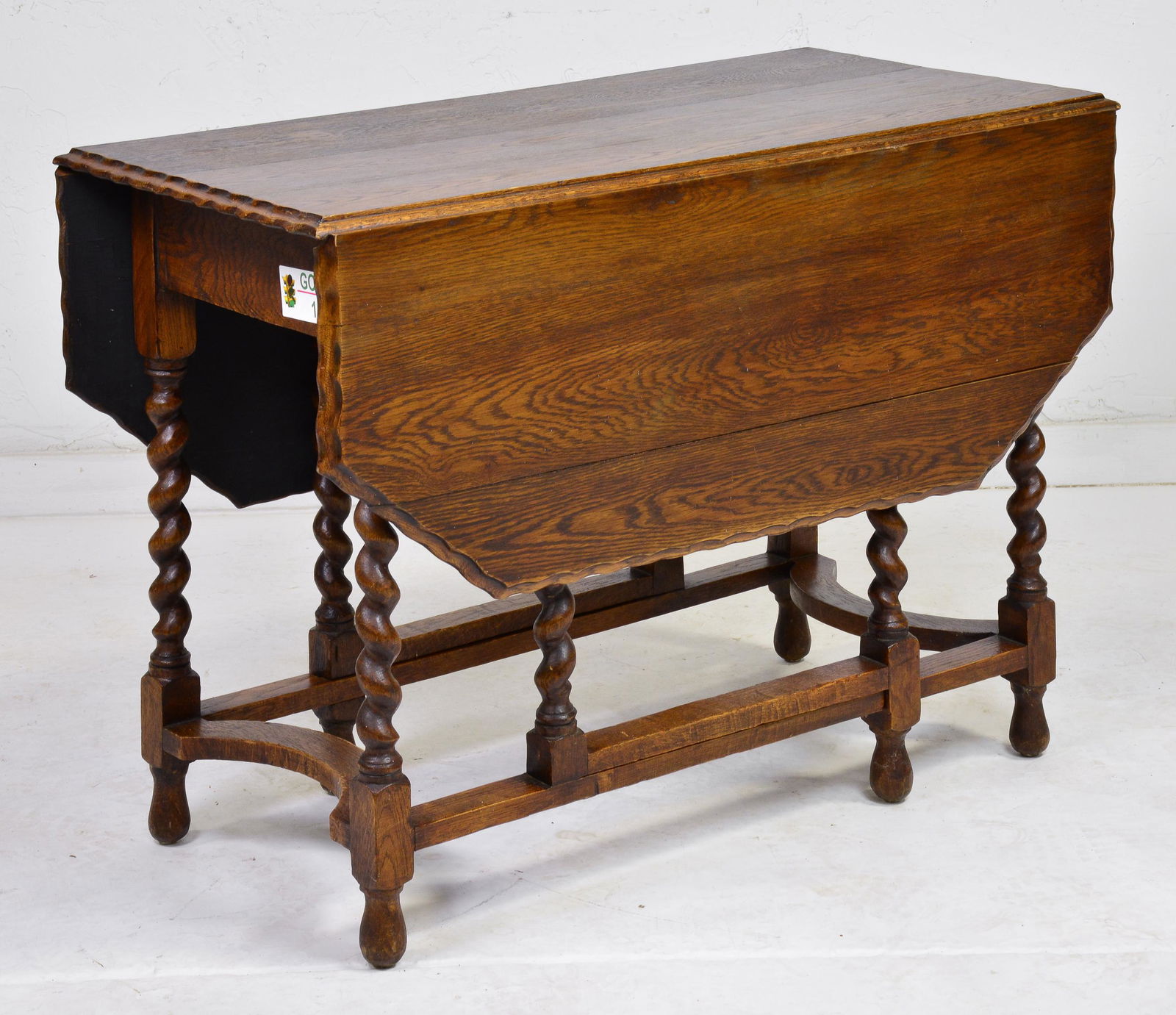 Oak Barley Twist Scalloped Edge  Drop Leaf Table  #2 (1 of 5)