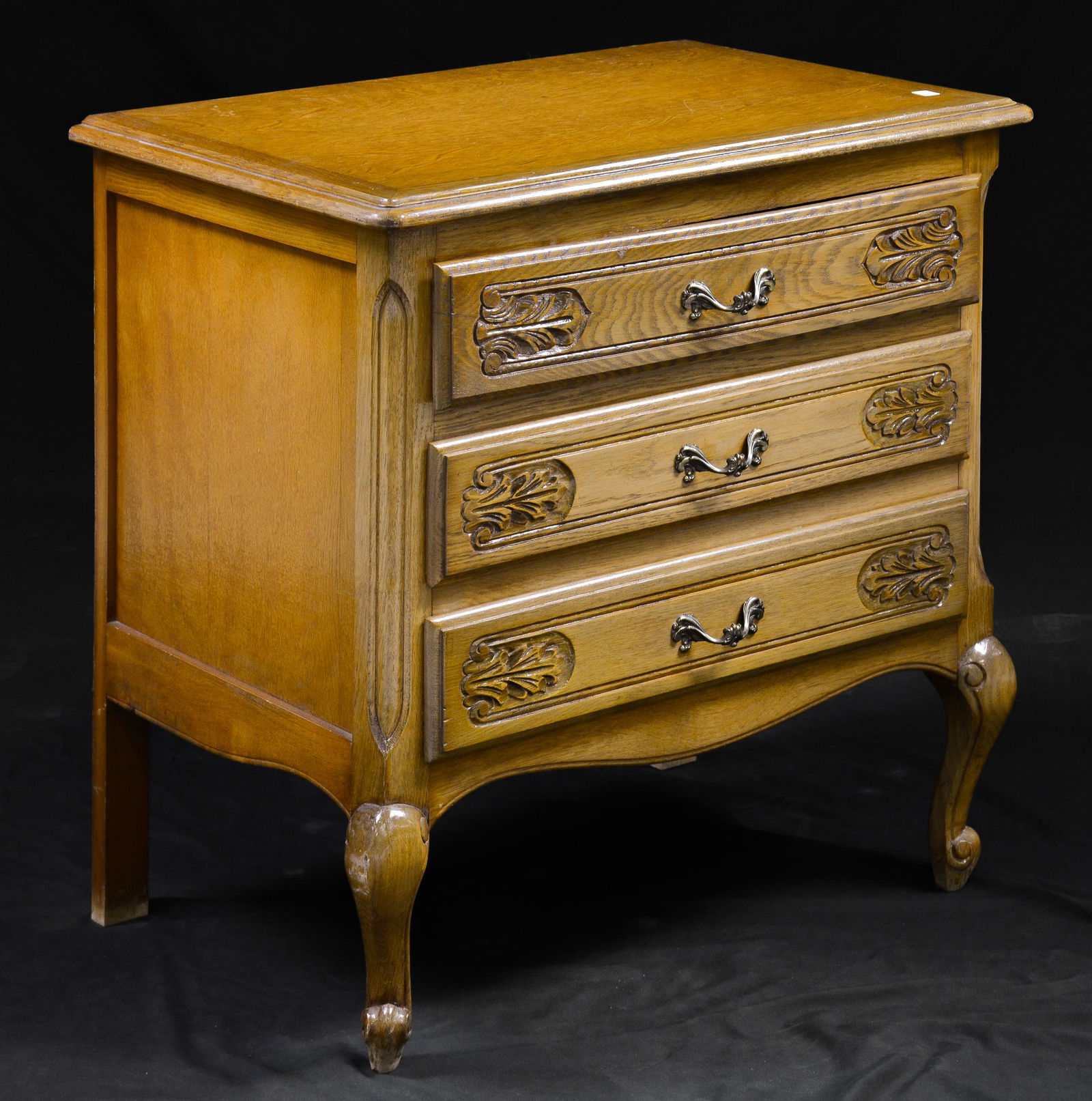 Country French 3 Drawer Oak Chest (1 of 2)