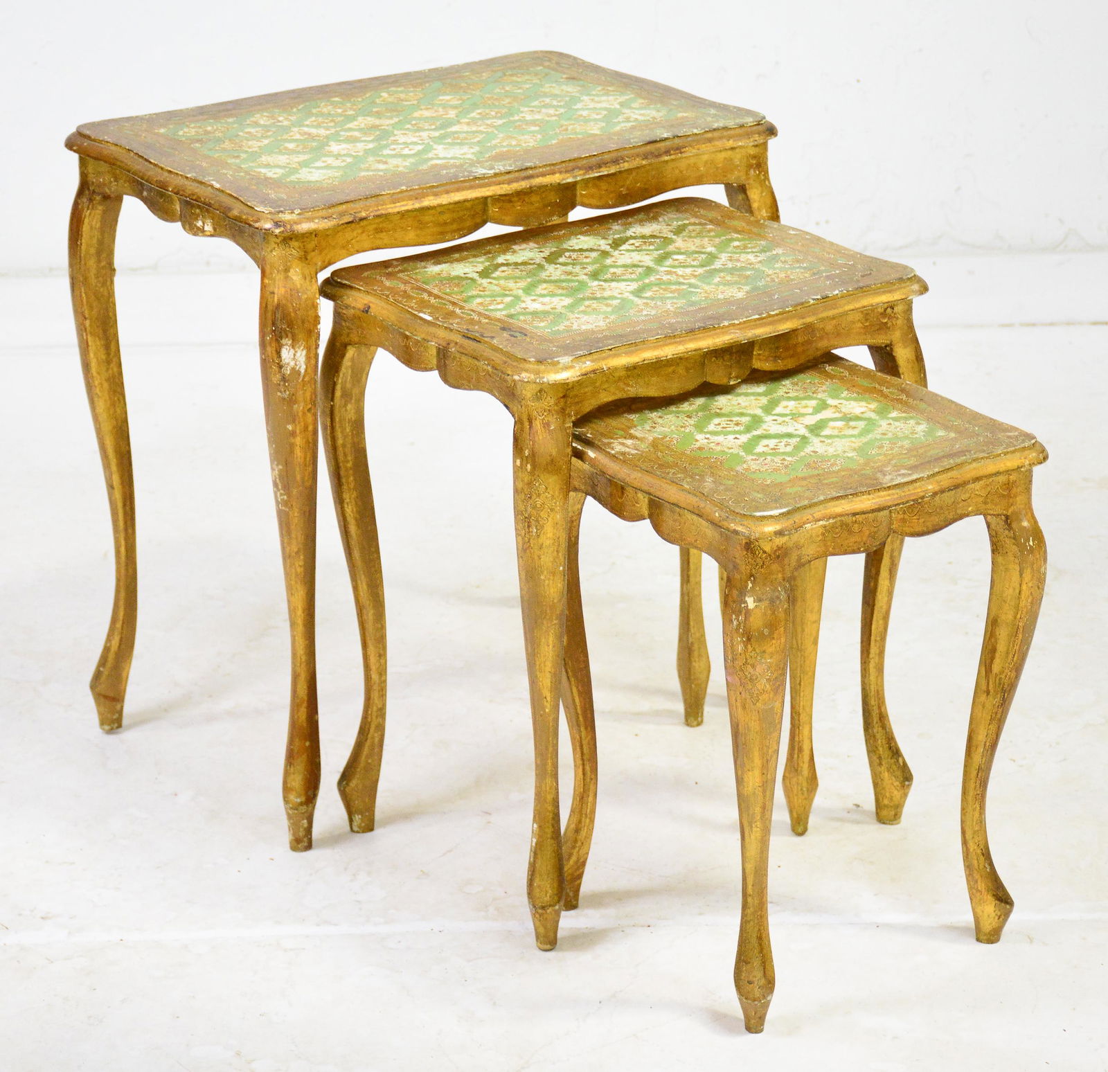 Florentine Nest of 3 Tables (1 of 5)
