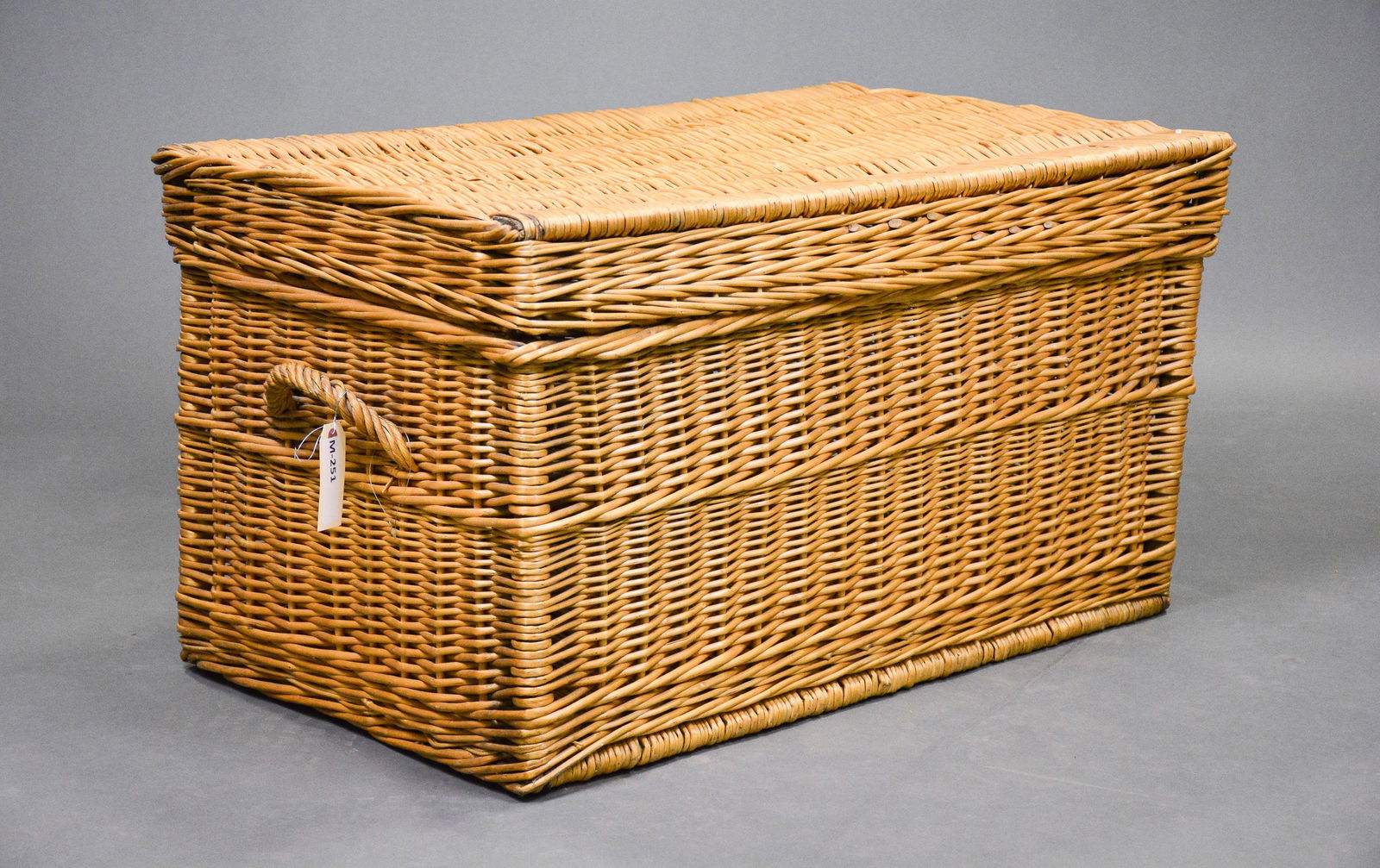 Rectangular European Market Basket With Lid (1 of 3)