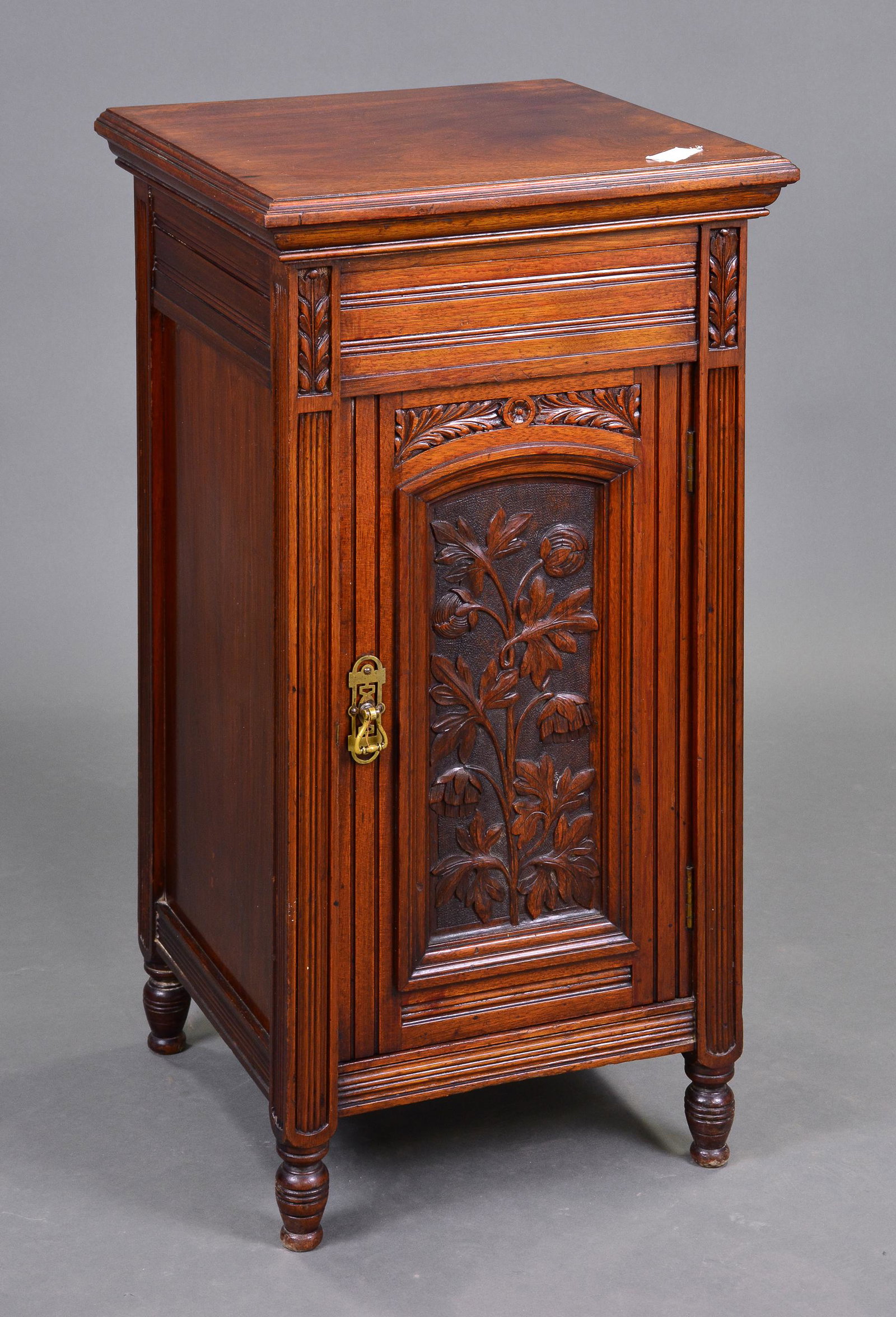 British Carved Mahogany Night Stand: British Carved Mahogany Night Stand - 31 in tall x 17 x 16