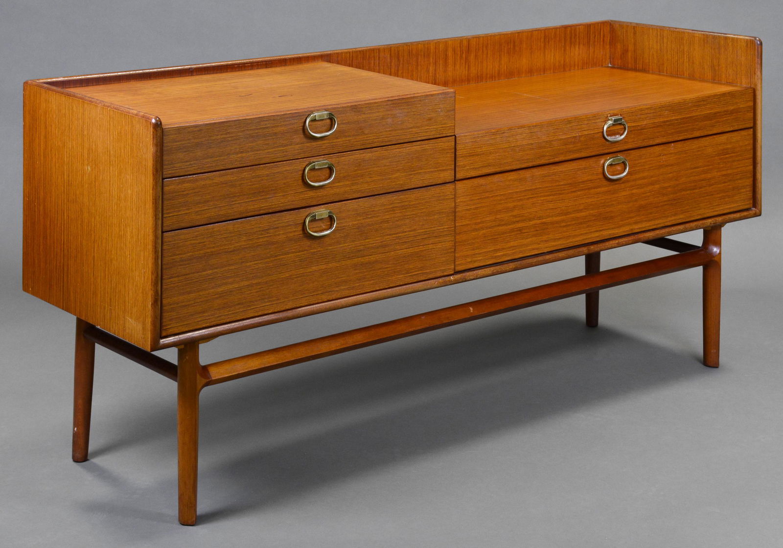 Mid Century Modern Chest by Meredew (1 of 6)