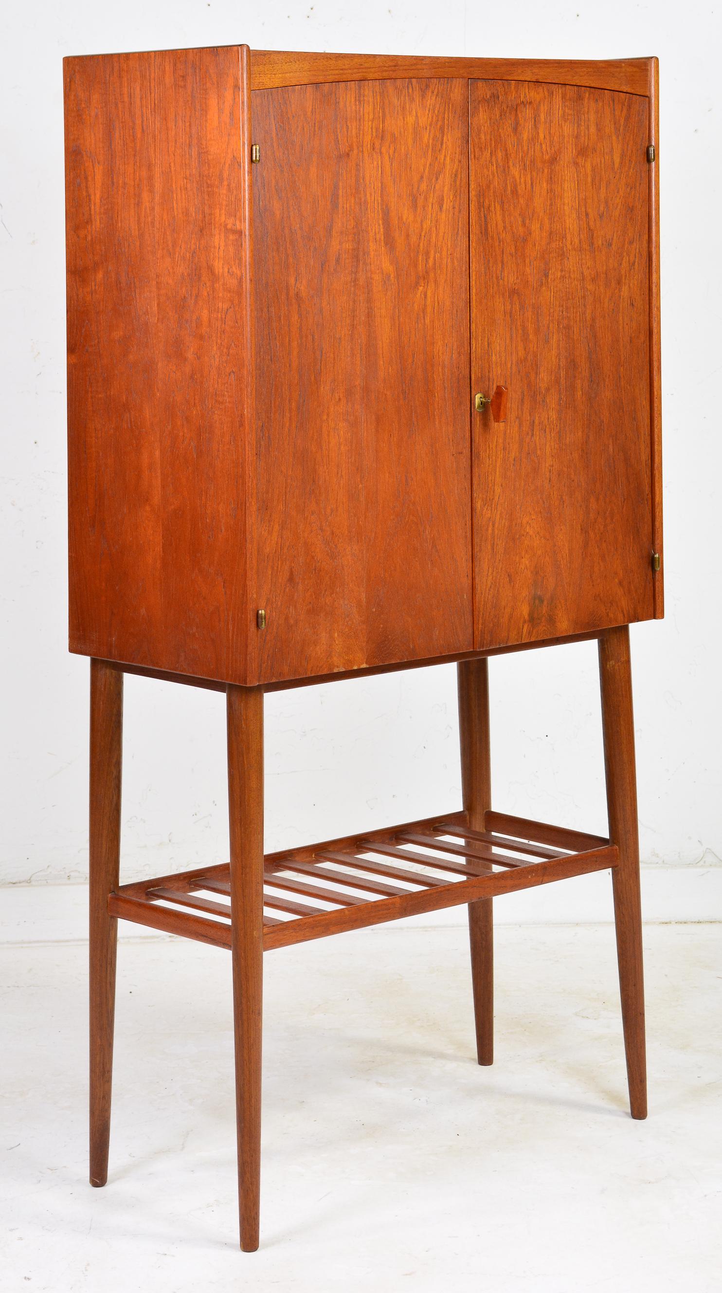 Danish Mid Century  Modern Cocktail Cabinet (1 of 7)