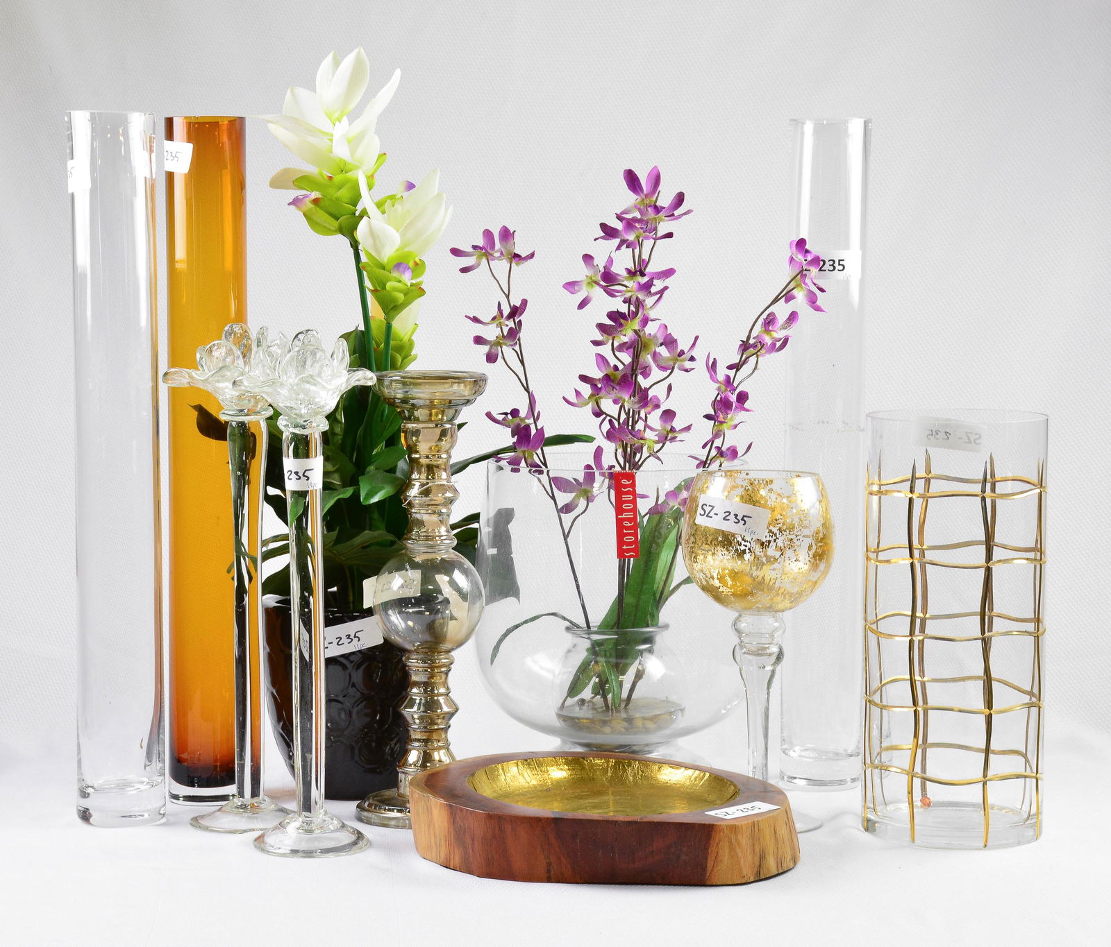 Collection of 11 Modern Decorative Accessories (1 of 5)