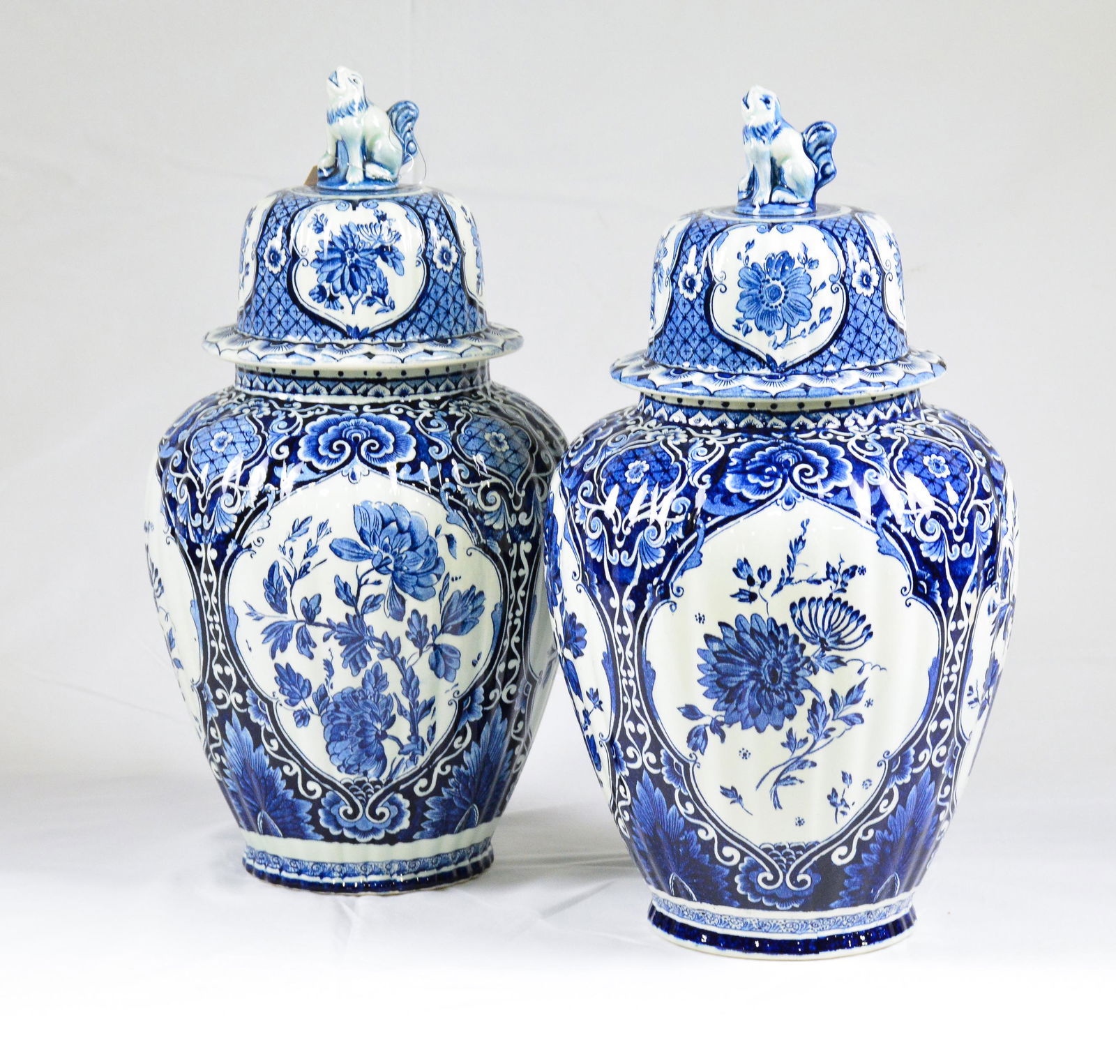 Pair Delft Urns / Jars With Lids - Boch (1 of 5)
