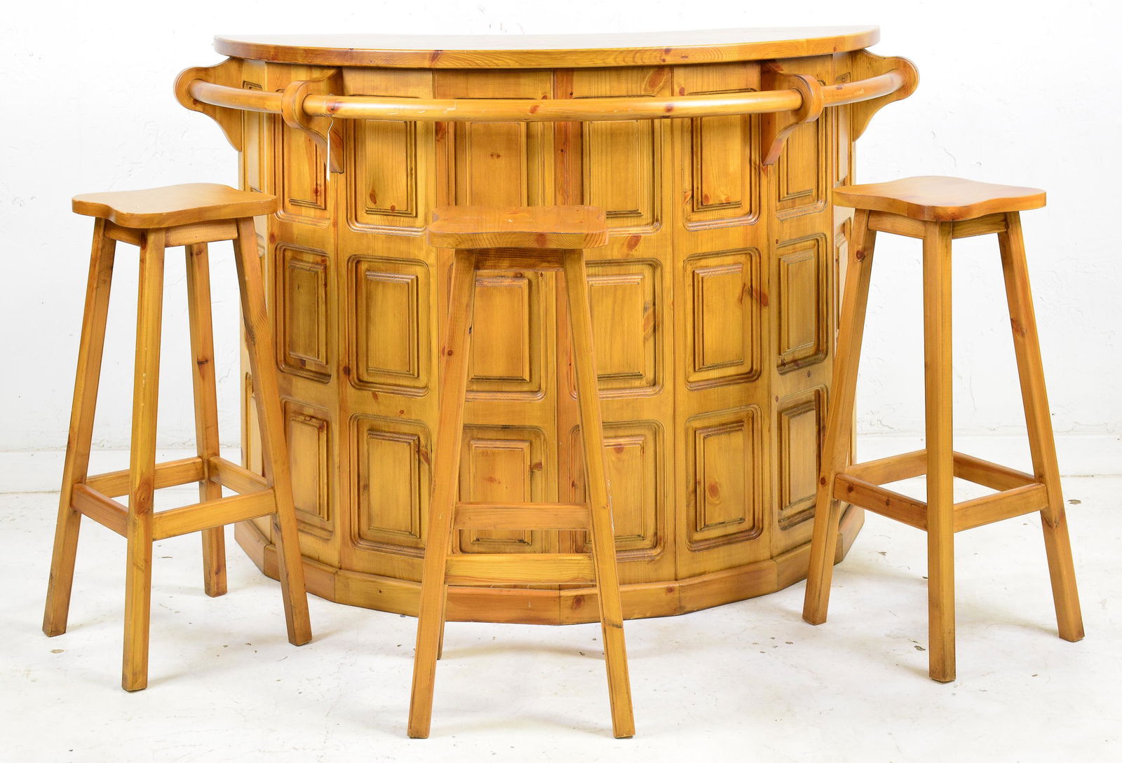 Curved Bar Counter With 3 Bar Stools (1 of 5)