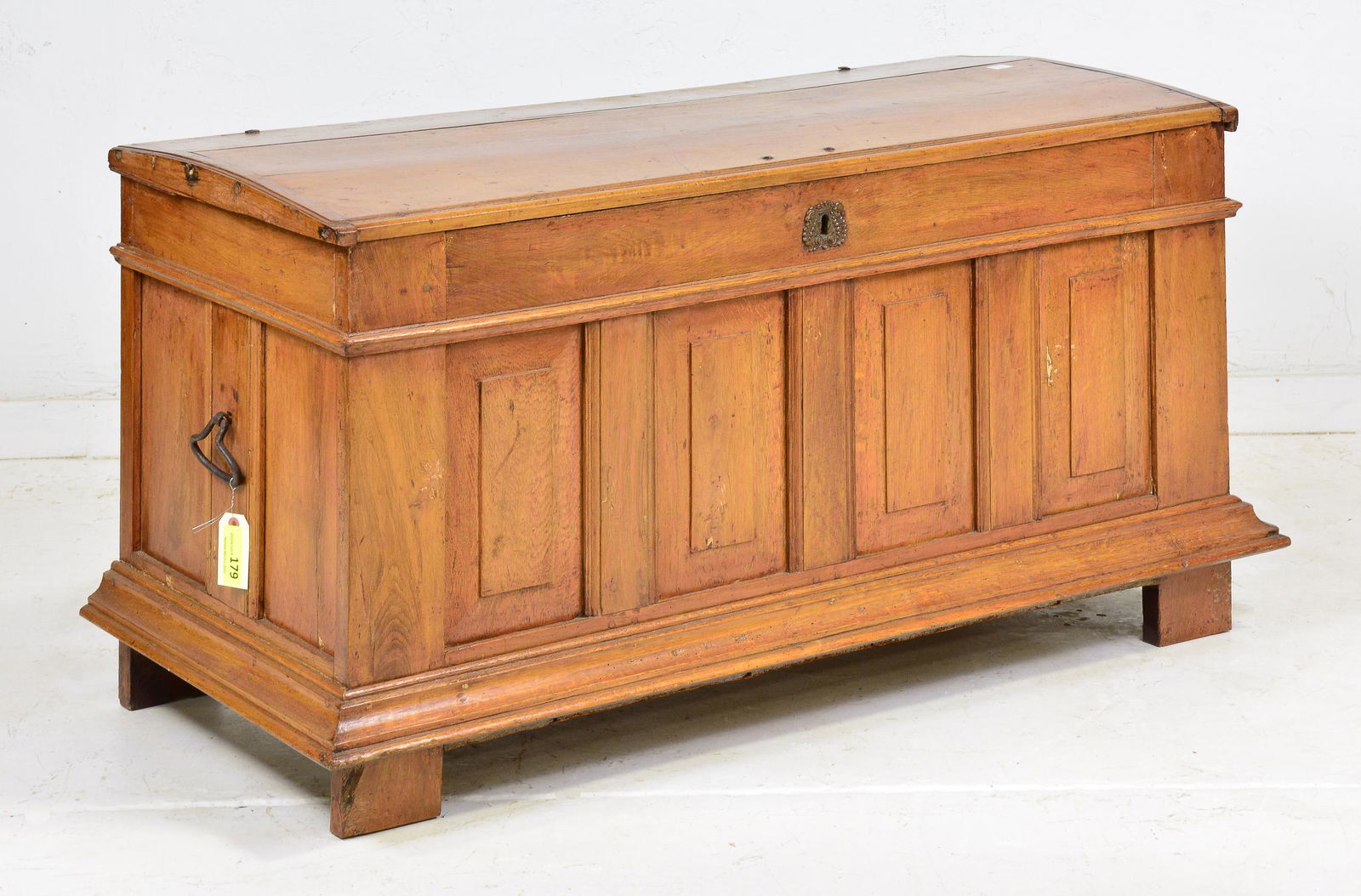 Large Oak Trunk / Blanket Chest (1 of 7)