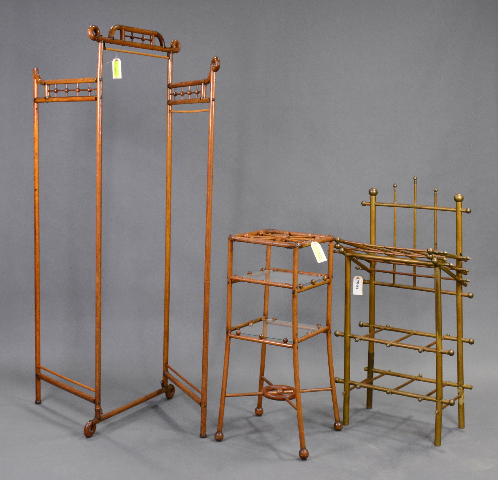 3pcs - American Stick & Ball Stand, Screen & Stand (1 of 5)