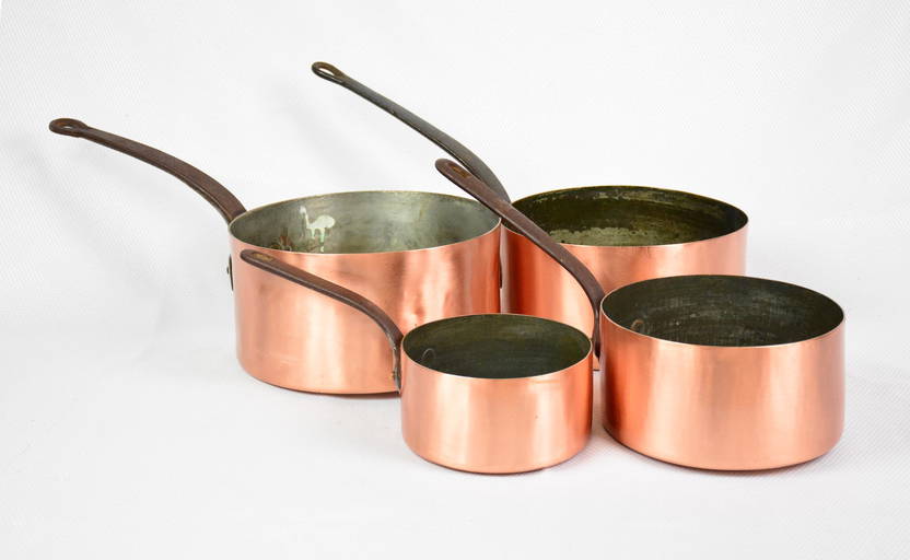Set Of 4 Graduated Copper Sauce Pans