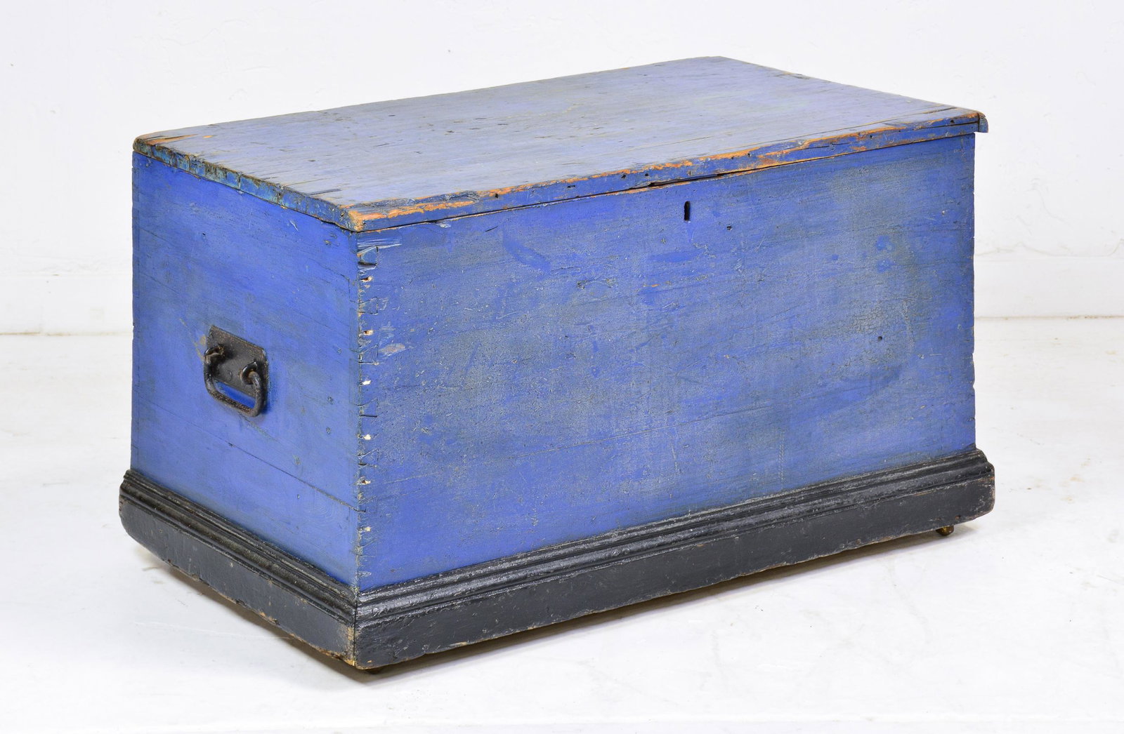 Blue Painted Pine Tunk / Blanket Box (1 of 6)