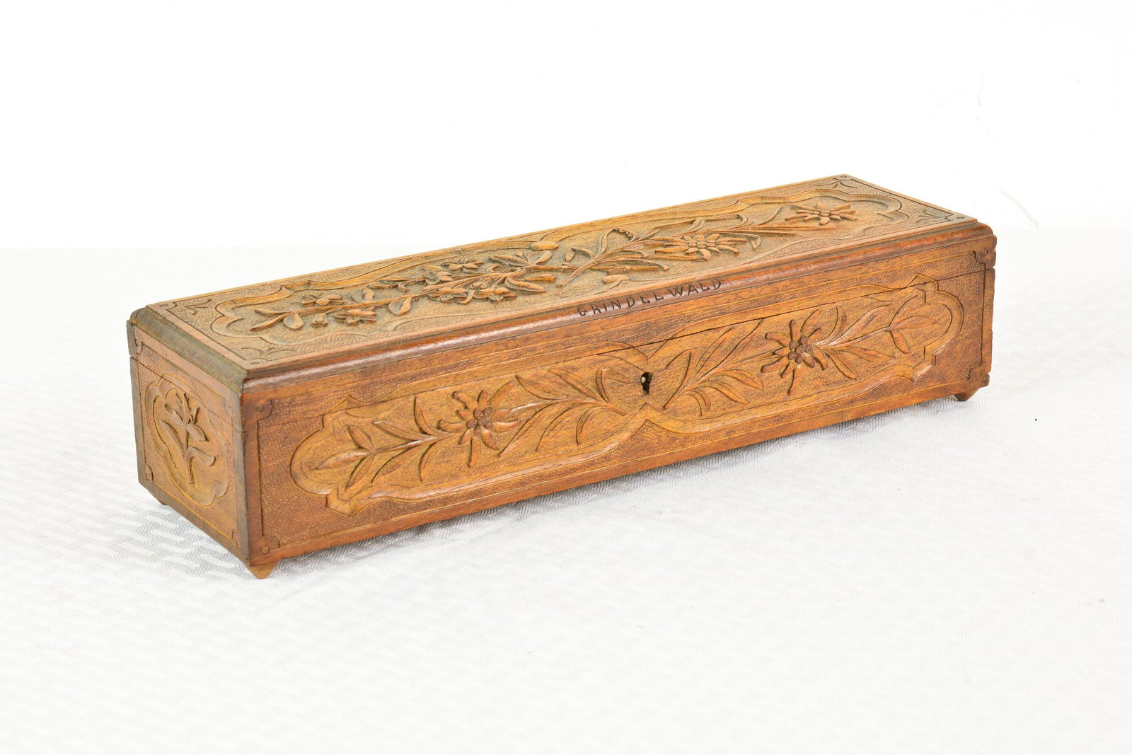 Small Carved Box - Grindelwald (1 of 4)