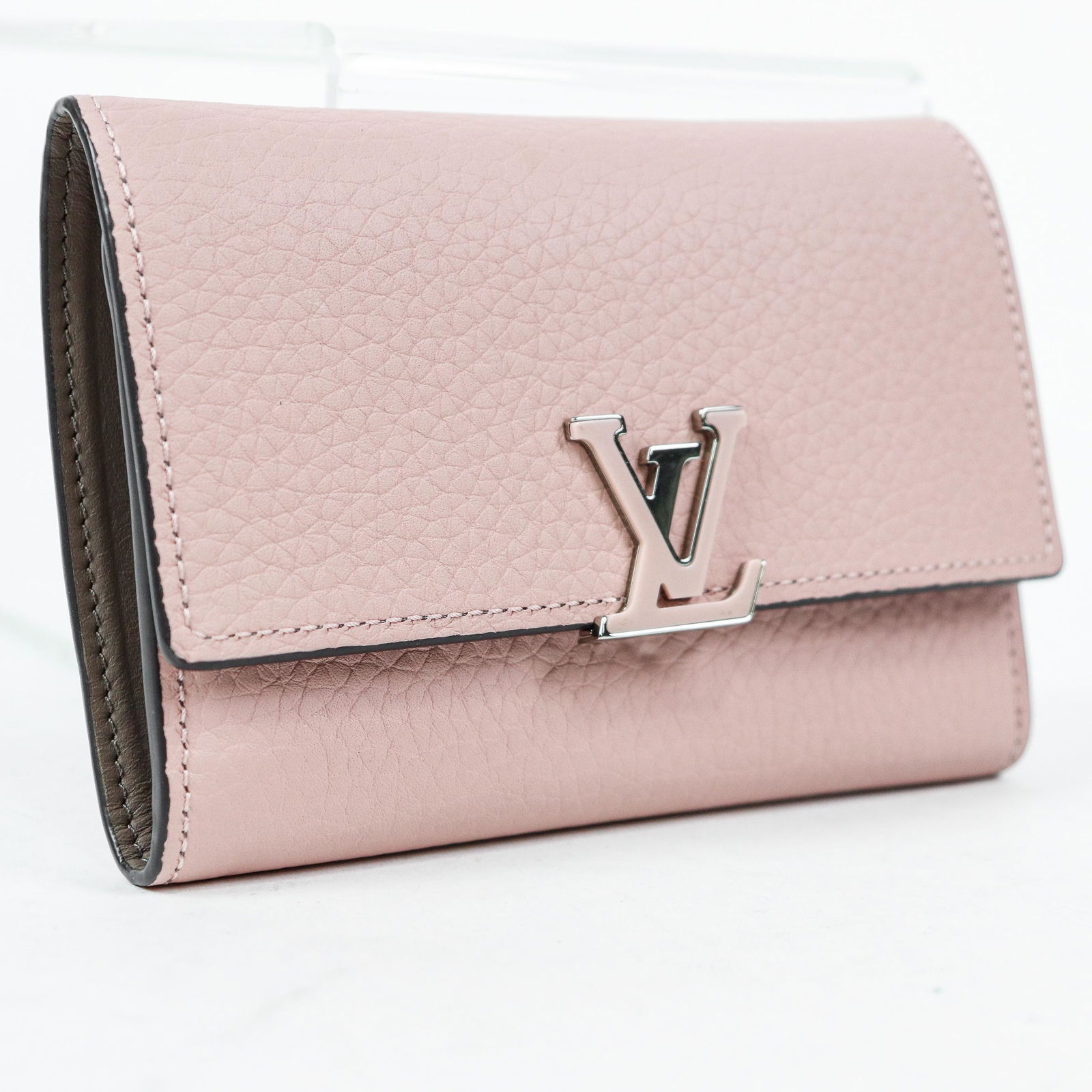 Louis Vuitton Suhali Leather Capucine  Wallet (1 of 4)