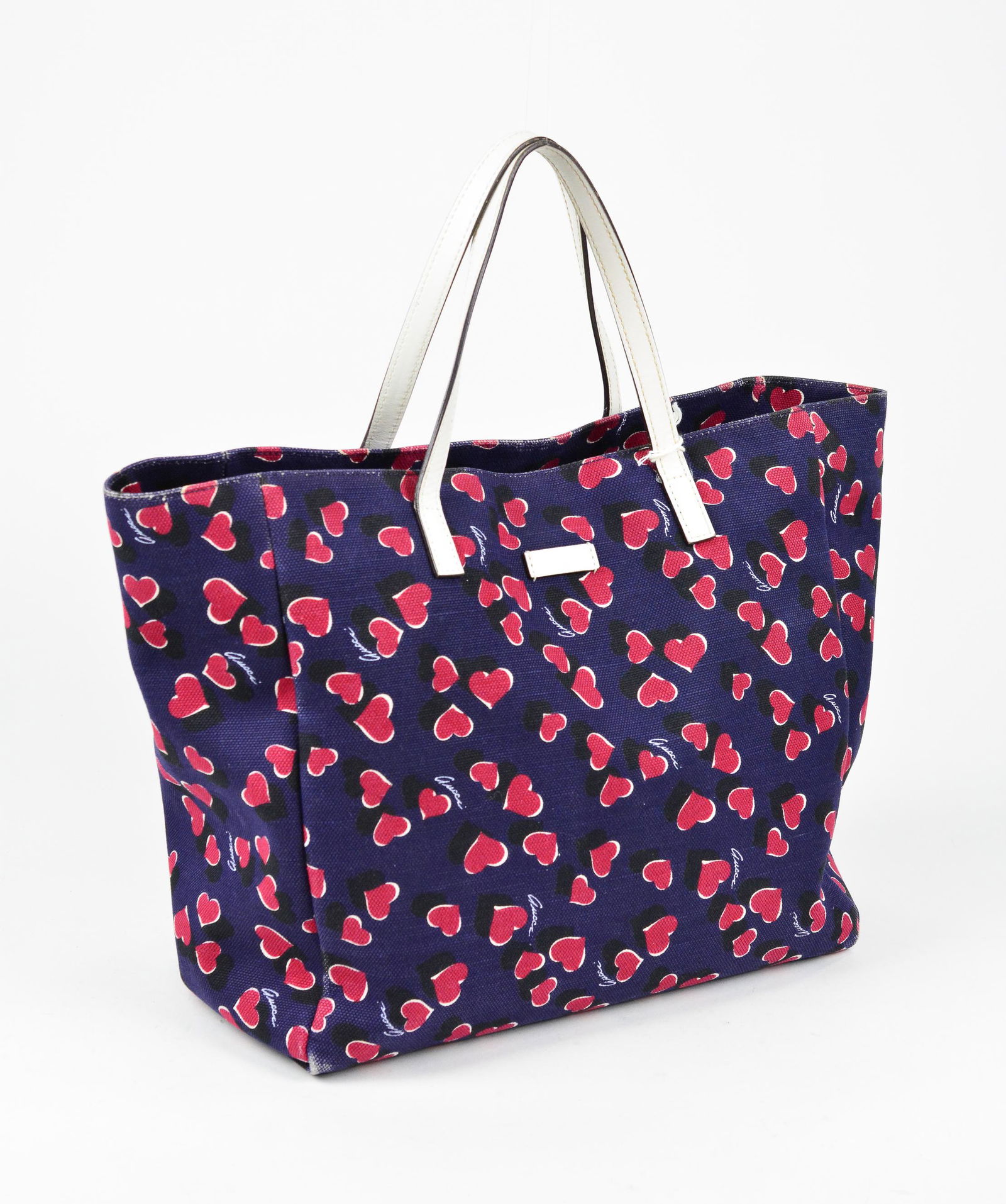 Gucci Heart Tote Bag  in Heart Patent Canvas (1 of 5)
