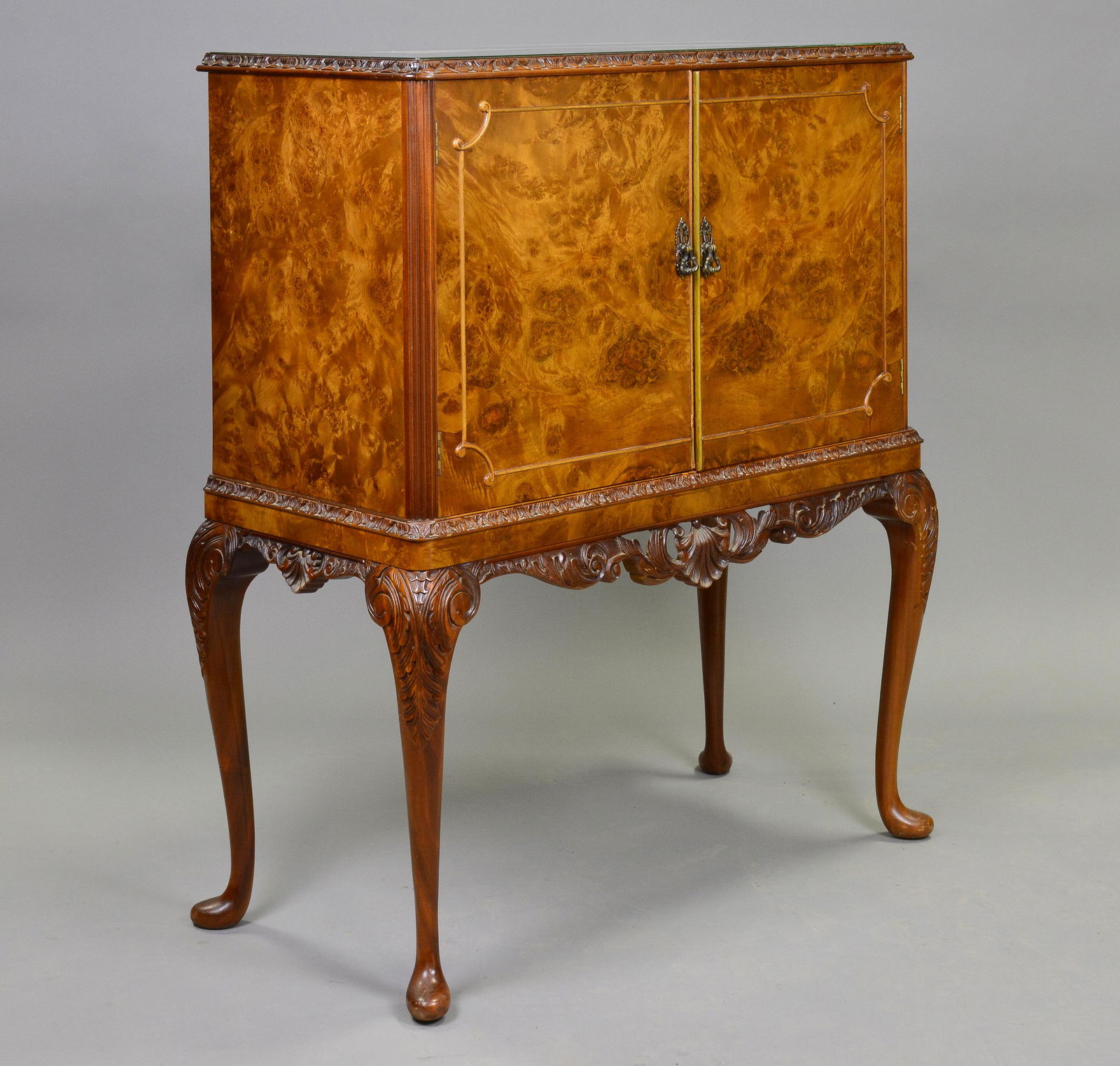 Burl Walnut Cocktail / Bar Cabinet (1 of 3)