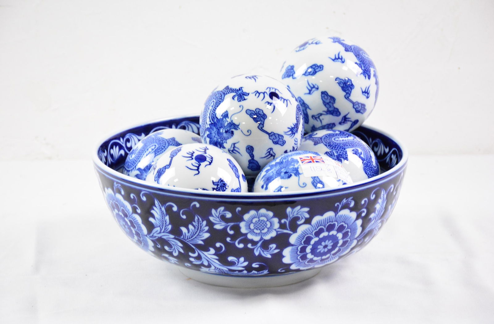 Blue / White Bowl & 7 Dragon Decorated Balls (1 of 2)