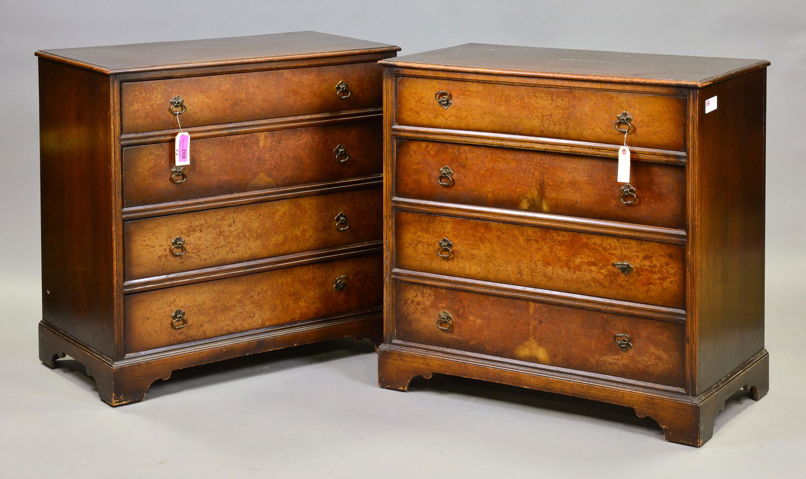 2 Similar Oak 4 Drawer Chests (1 of 4)