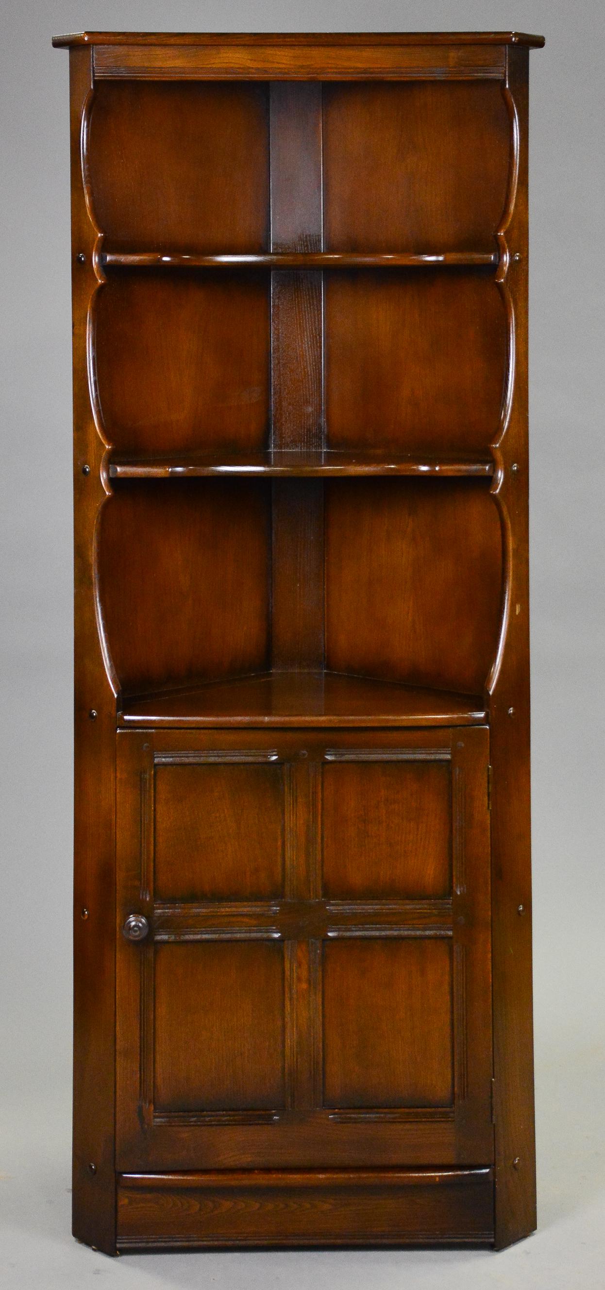 British Oak Open Corner Cabinet / Cupboard (1 of 2)