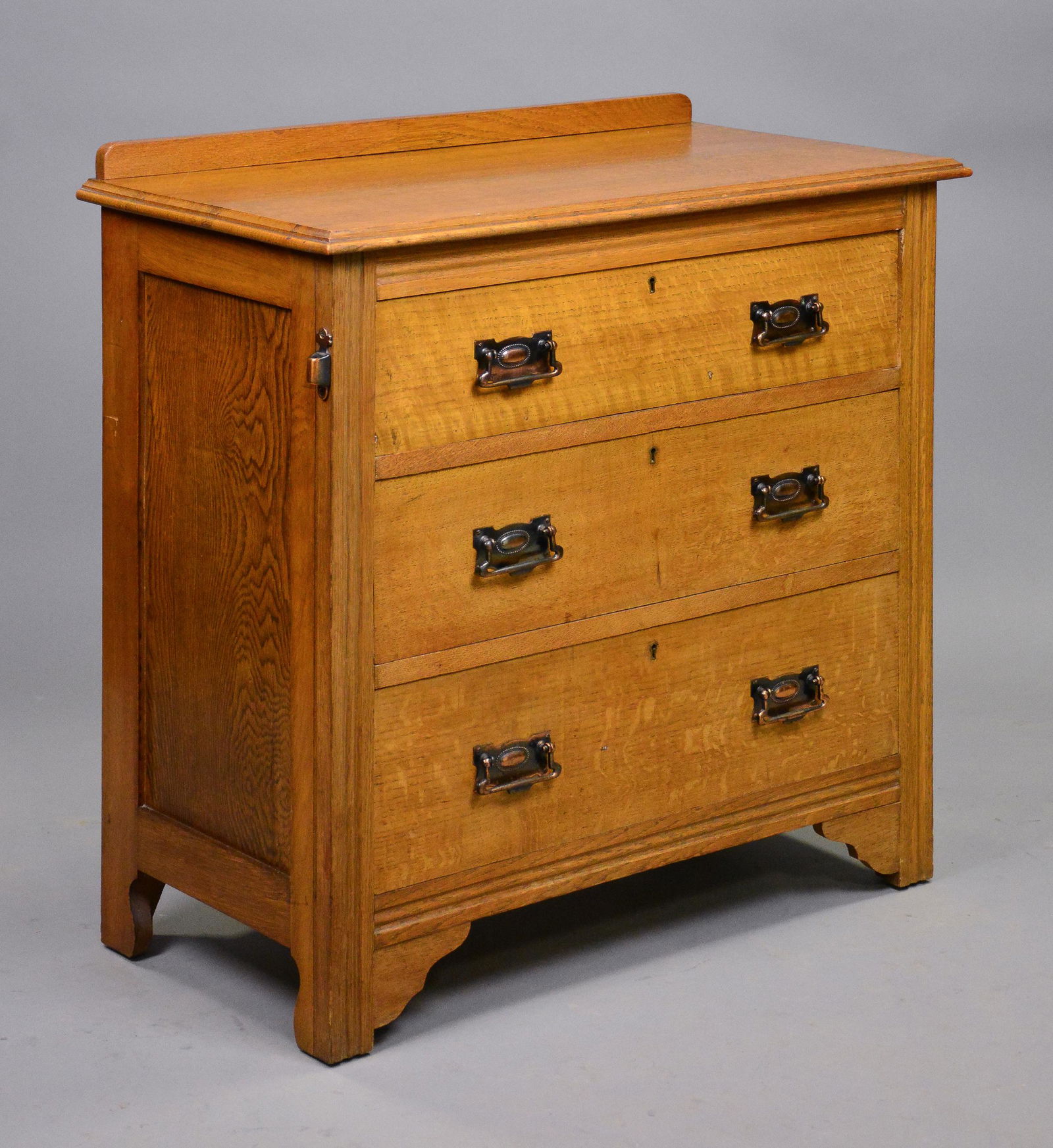 Small British Oak 3 Drawer Chest (1 of 2)
