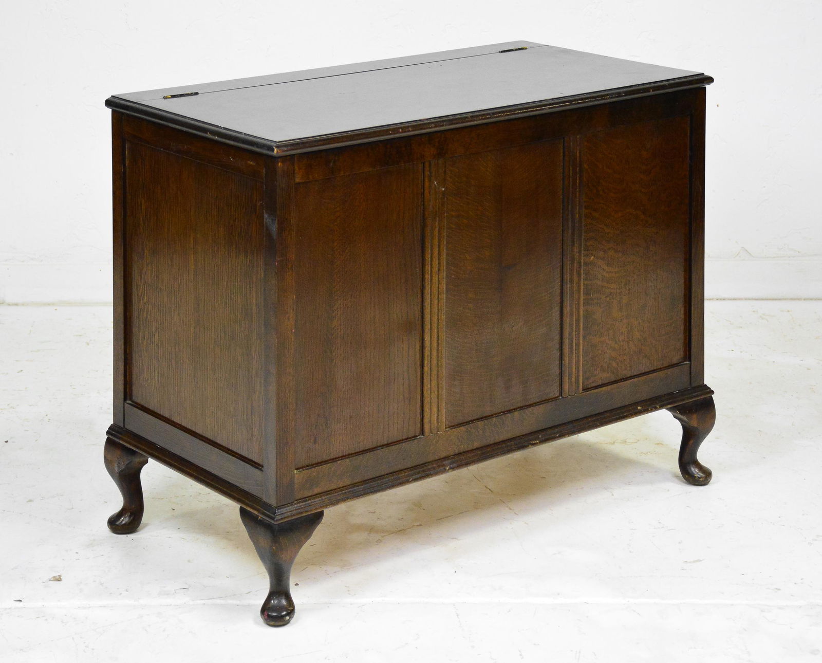 Tall British Oak Blanket Box On Queen Ann Legs (1 of 3)