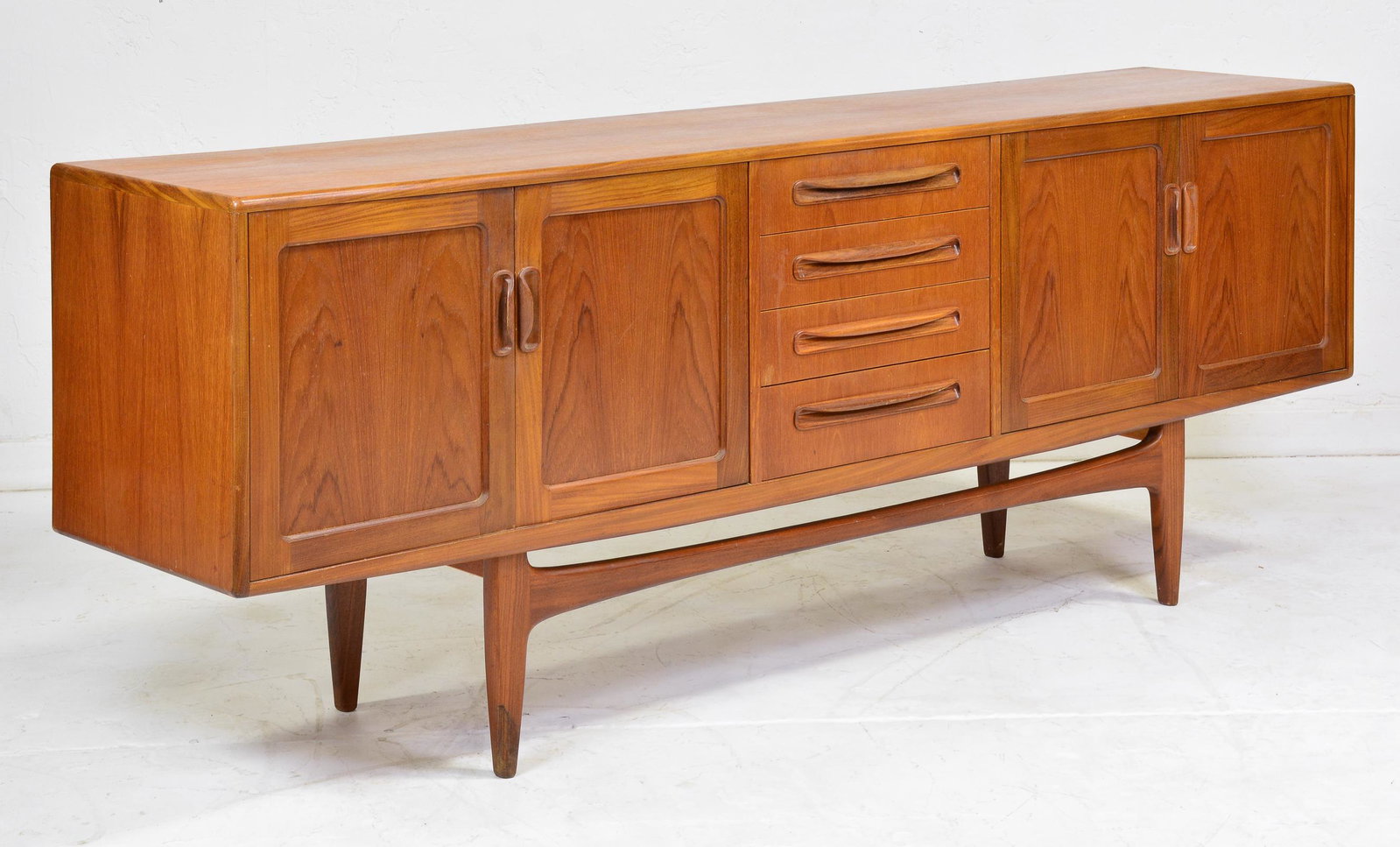 Mid Century Modern Fresco Sideboard - Gplan: This Danish Modern Style Teak Credenza is made by Mid Century Modern Furniture Maker G Plan ( Gplan ) & is part of their "Fresco" Range. 32 in tall x 84 x 19