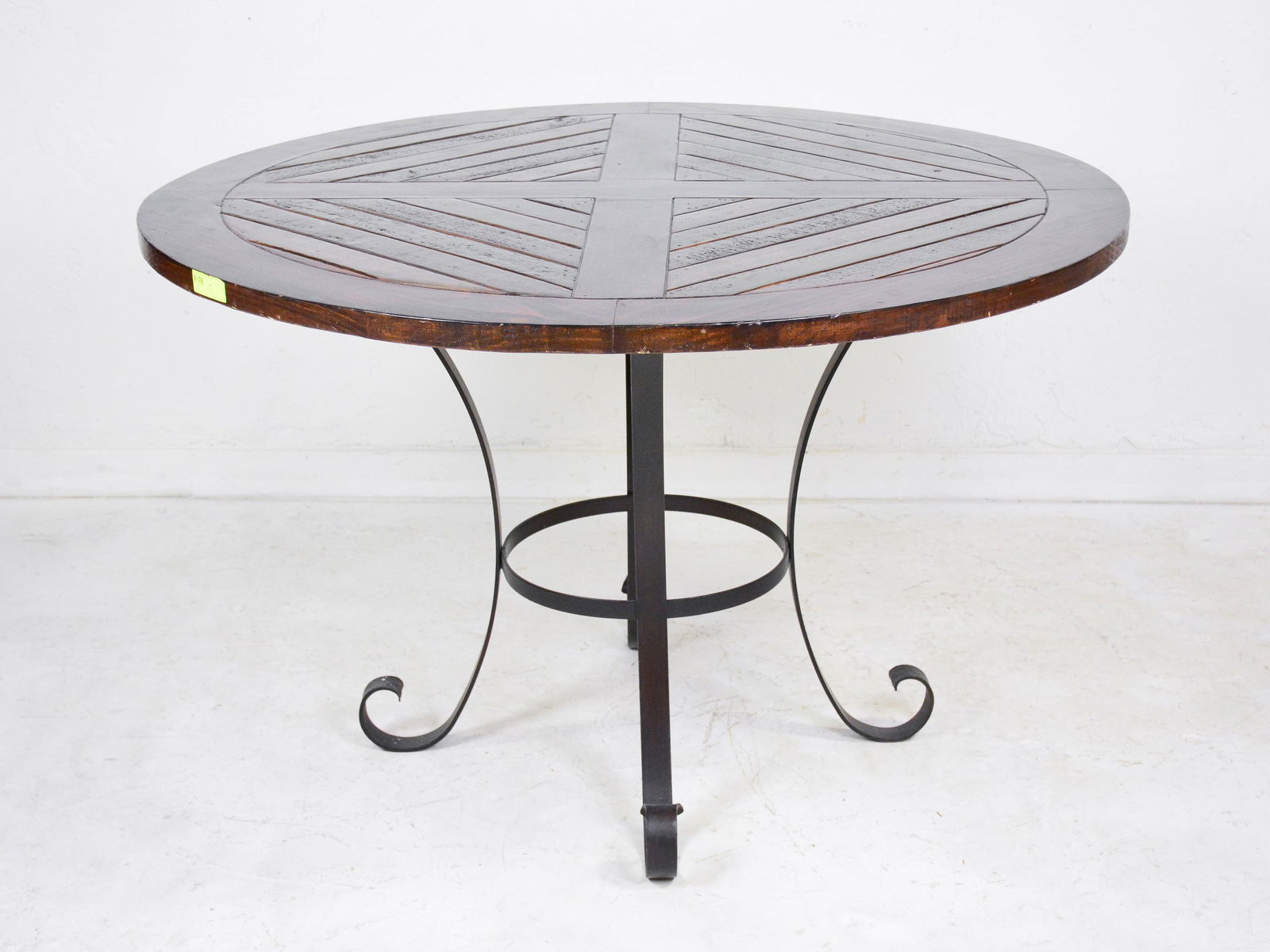 Round Metal Base Entry Table (1 of 4)
