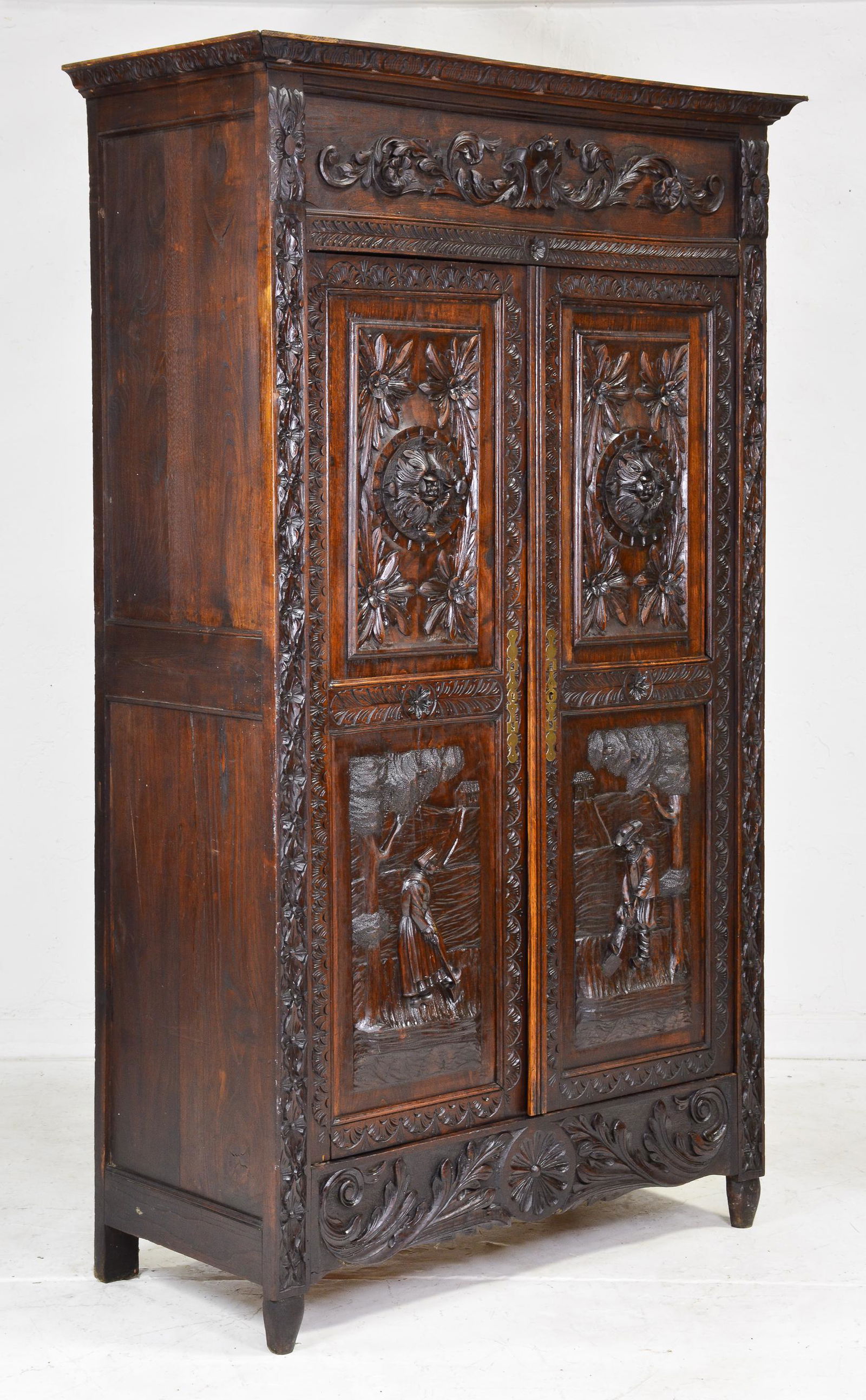 Well Carved Oak Double Door Robe / Cupboard (1 of 7)