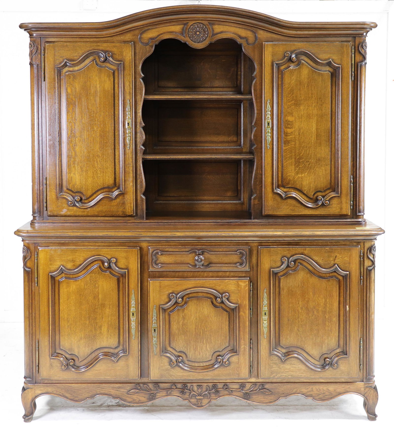 French Louis XV Style Vaisselier (1 of 8)