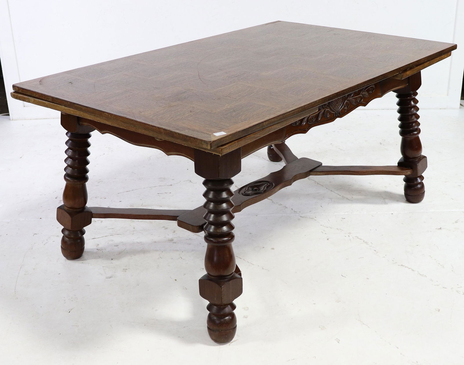 European Tudor Style Draw Leaf Table (1 of 8)