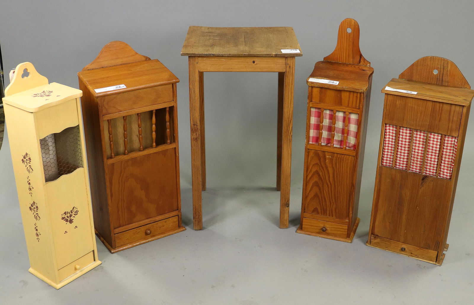 4 Assorted French Baguette Boxes & Table (1 of 4)