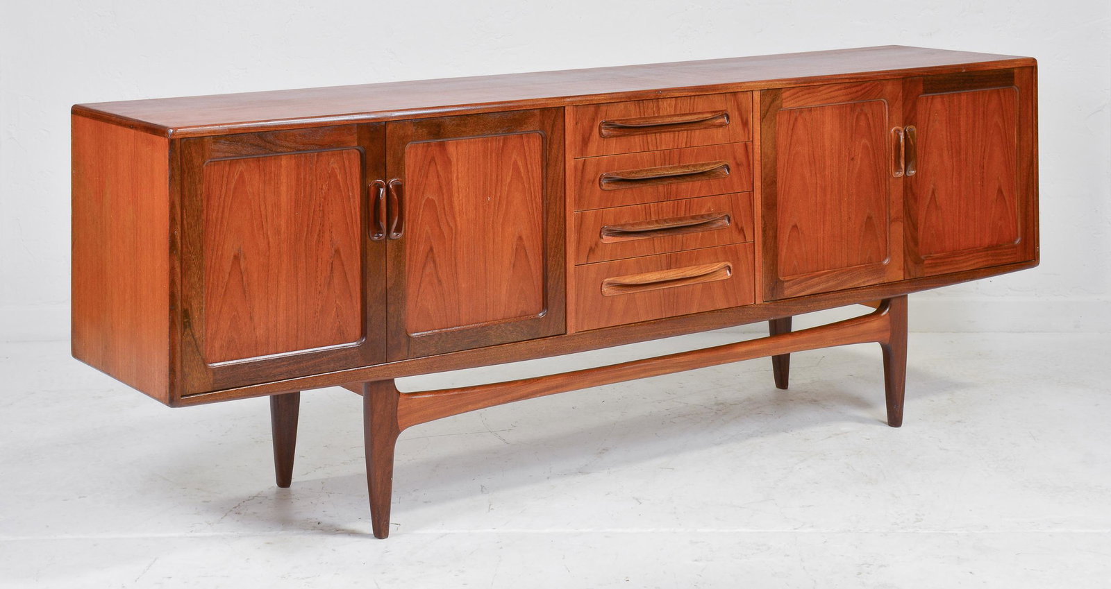 Mid Century Modern Fresco Sideboard - Gplan: This Danish Modern Style Teak Credenza is made by Mid Century Modern Furniture Maker G Plan ( Gplan ) & is part of their "Fresco" Range. 32 in tall x 84 x 19