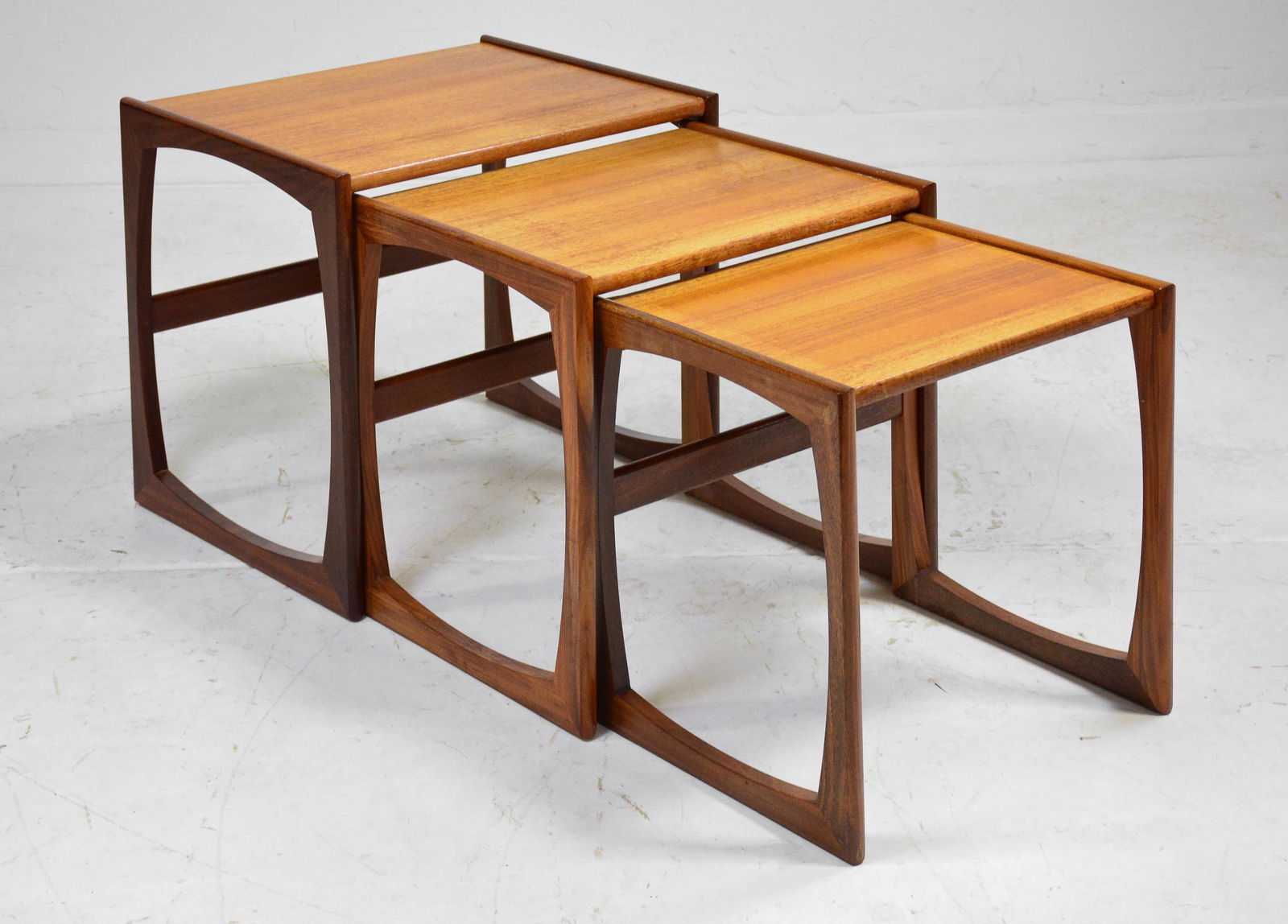 Mid Century Modern Quadrille Nesting Tables #2 (1 of 4)