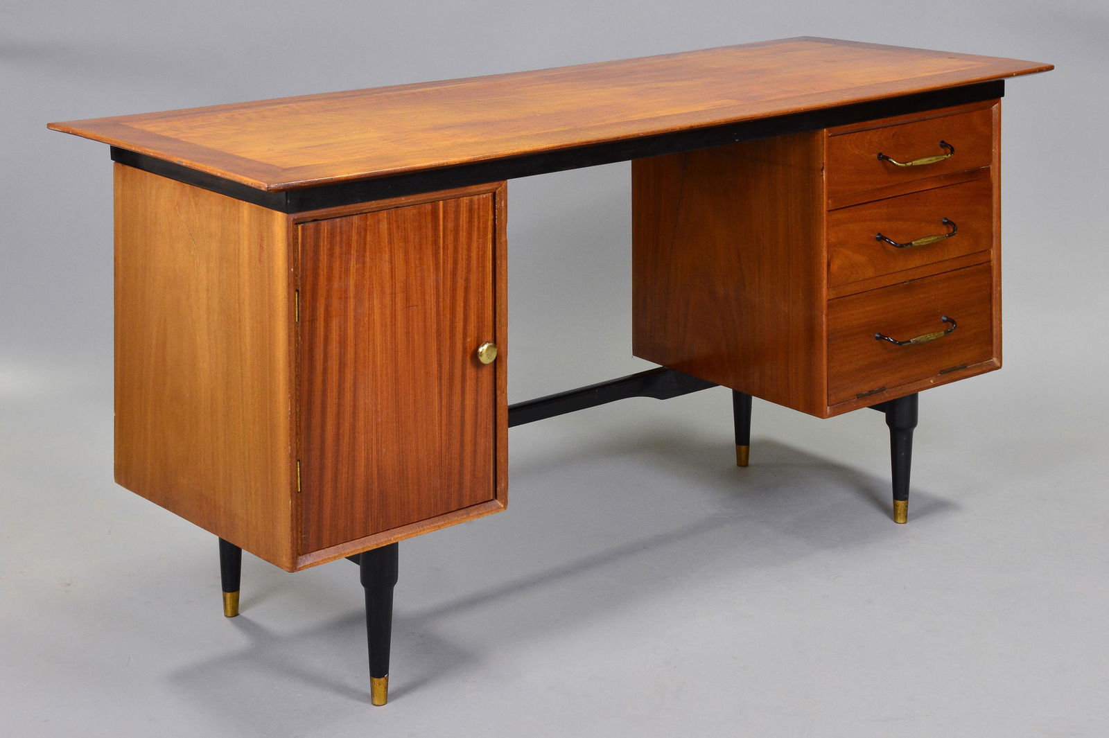 Mid Century Modern Kneehole Desk (1 of 4)