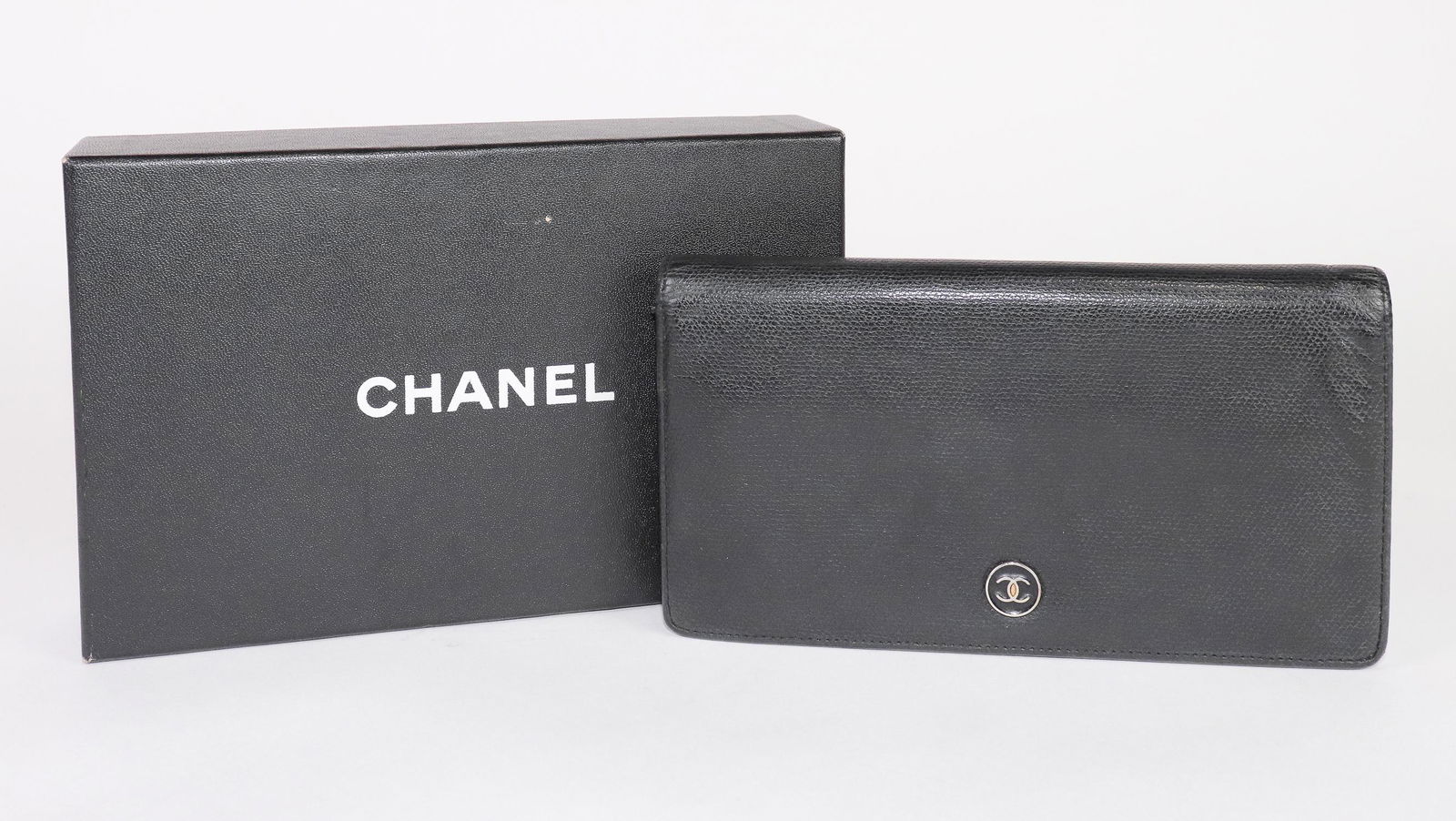 Chanel CC Button Bifold Wallet in Deerskin Leather (1 of 4)
