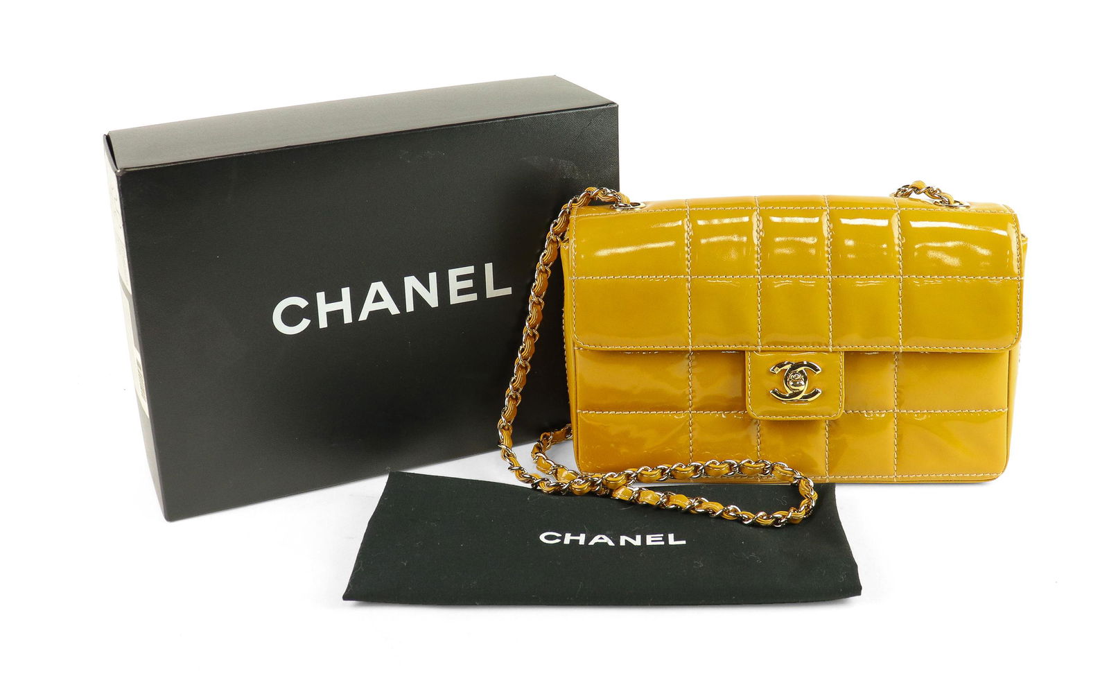 Chanel Sac Class Medium Single Flap in Patent Leather (1 of 4)