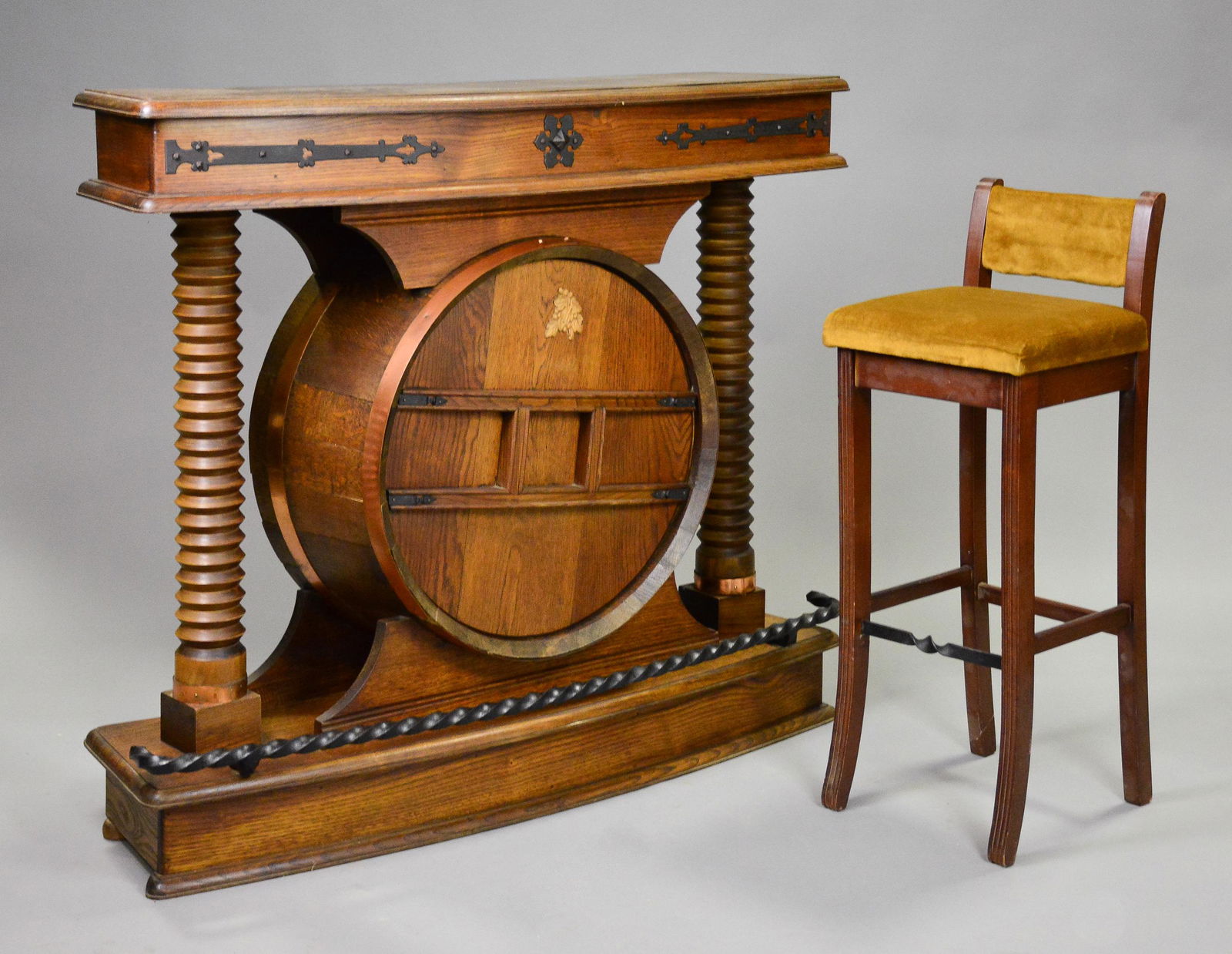 Curved Oak Barrel Bar & Stool (1 of 6)