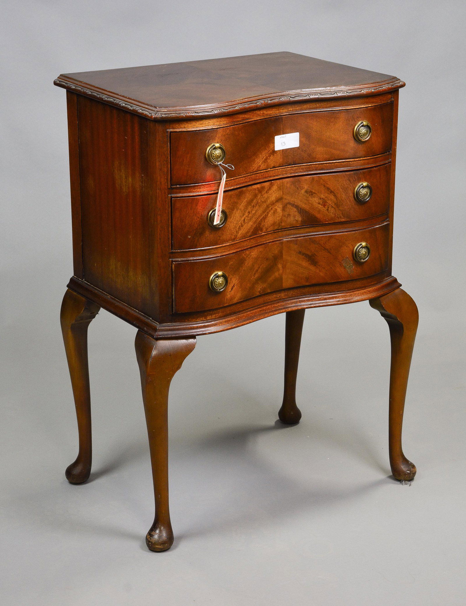 English Mahogany 3 Drawer Chest / Nightstand: English Mahogany 3 Drawer Chest / Nightstand - 31 in tall x 21 x 15