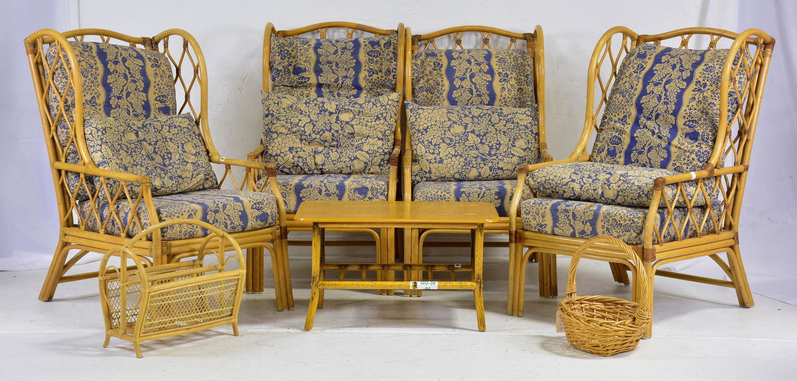 4 Bamboo Arm Chairs, Coffee Table & 2 Baskets (1 of 4)