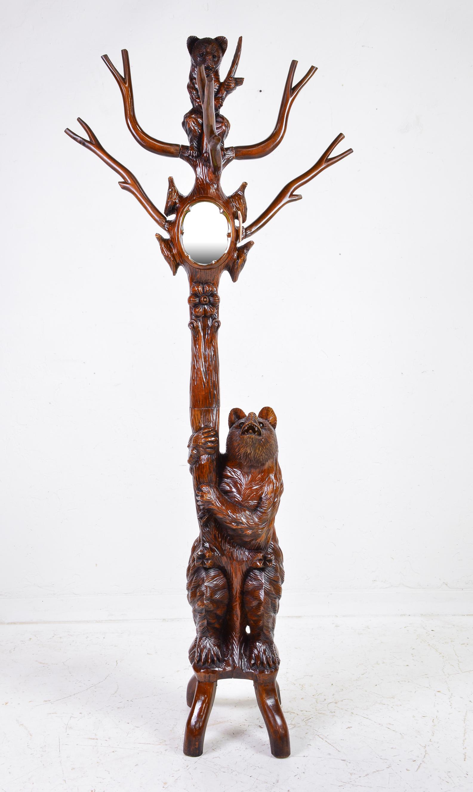 Carved Bear Hall Tree (1 of 4)