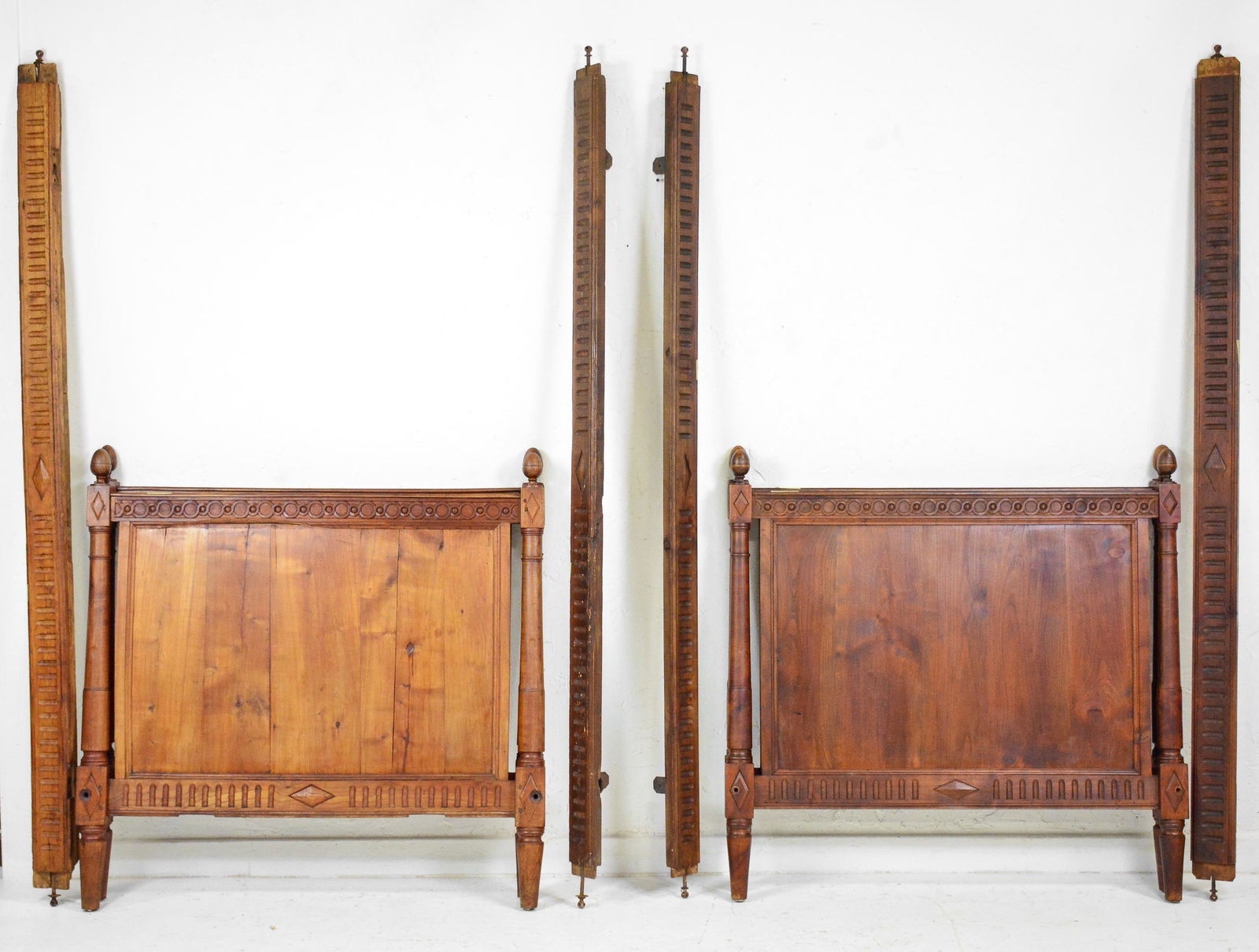 pair Louis XVI single beds (1 of 6)