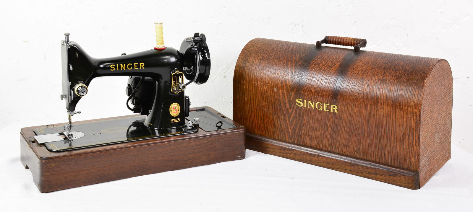 Singer Sewing Machine in Oak Case from England (1 of 2)