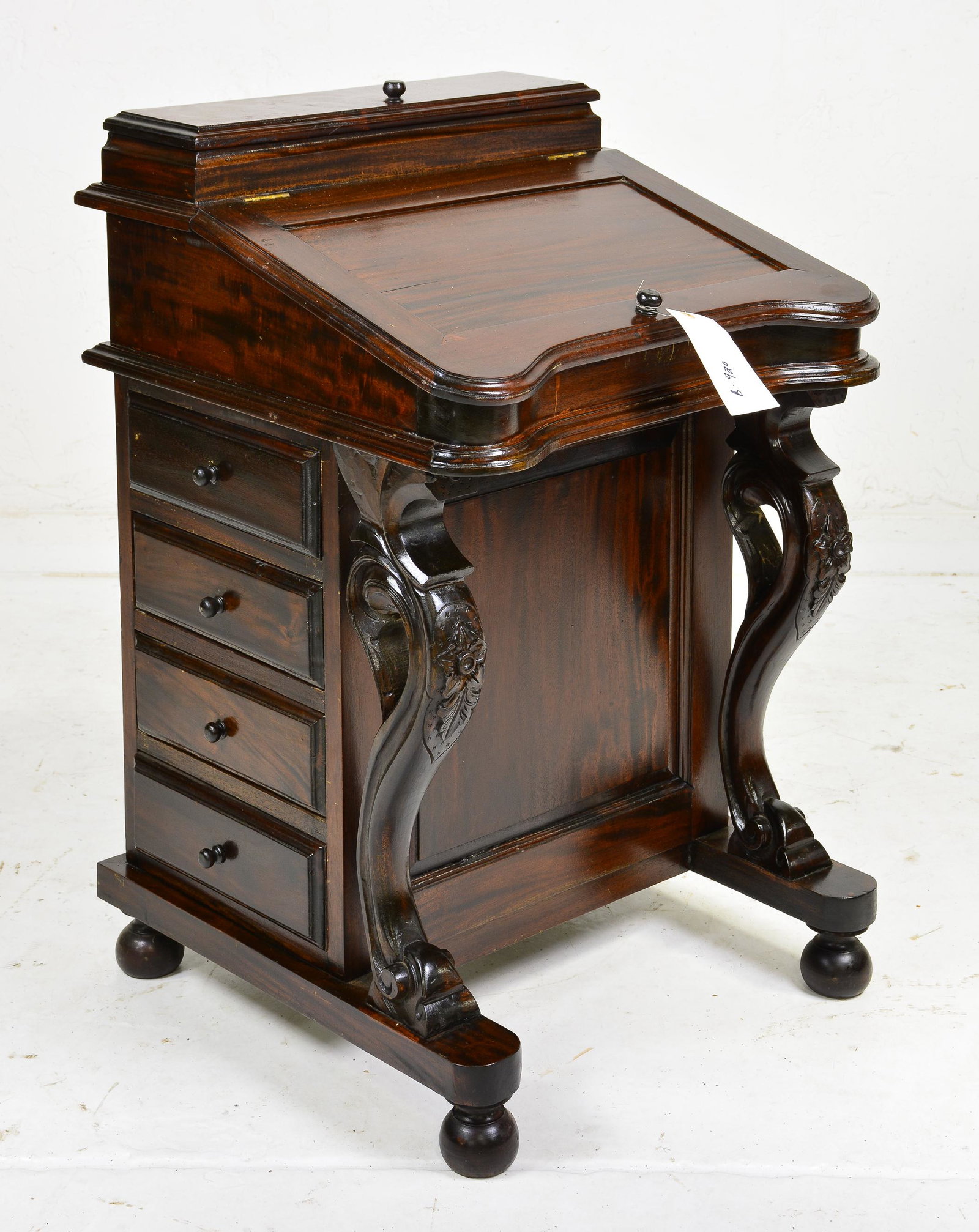 Mahogany Davenport Desk: Mahogany Davenport Desk - 35 in tall x 22 x 23