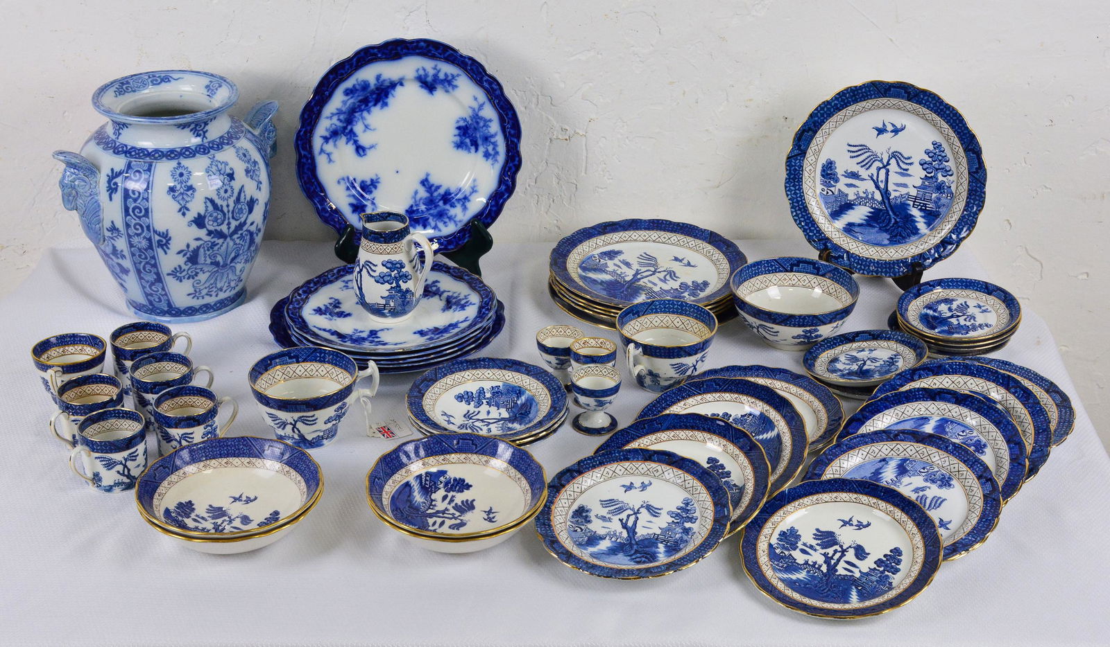 49pcs Assorted Flo Blue / Blue & White China (1 of 6)
