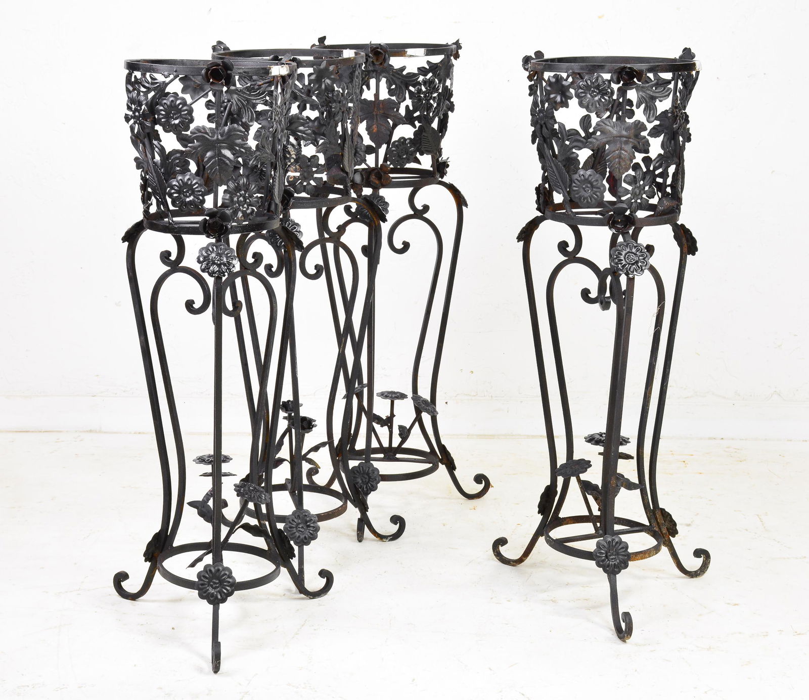 4 Black Iron Floral Planters (1 of 3)
