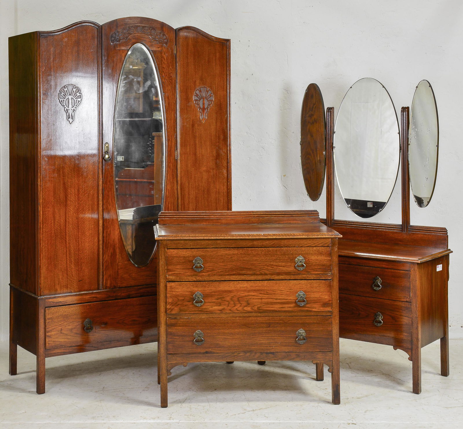 British Oak 3 Piece  Bedroom set (1 of 4)