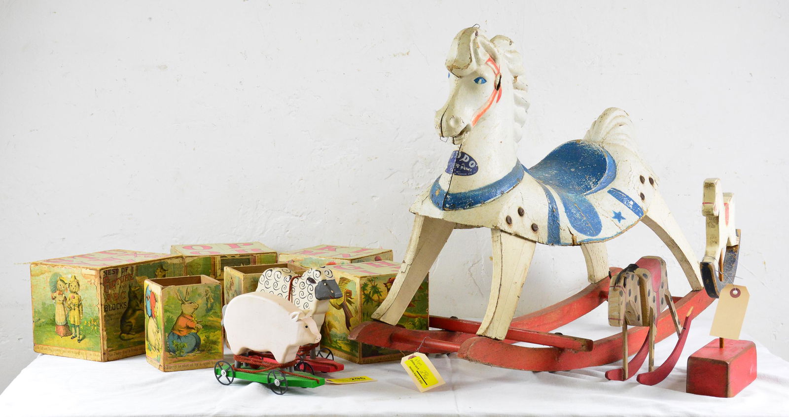 11pcs Folk Art / Pull Toys / Rocking Horse, Etc. (1 of 6)