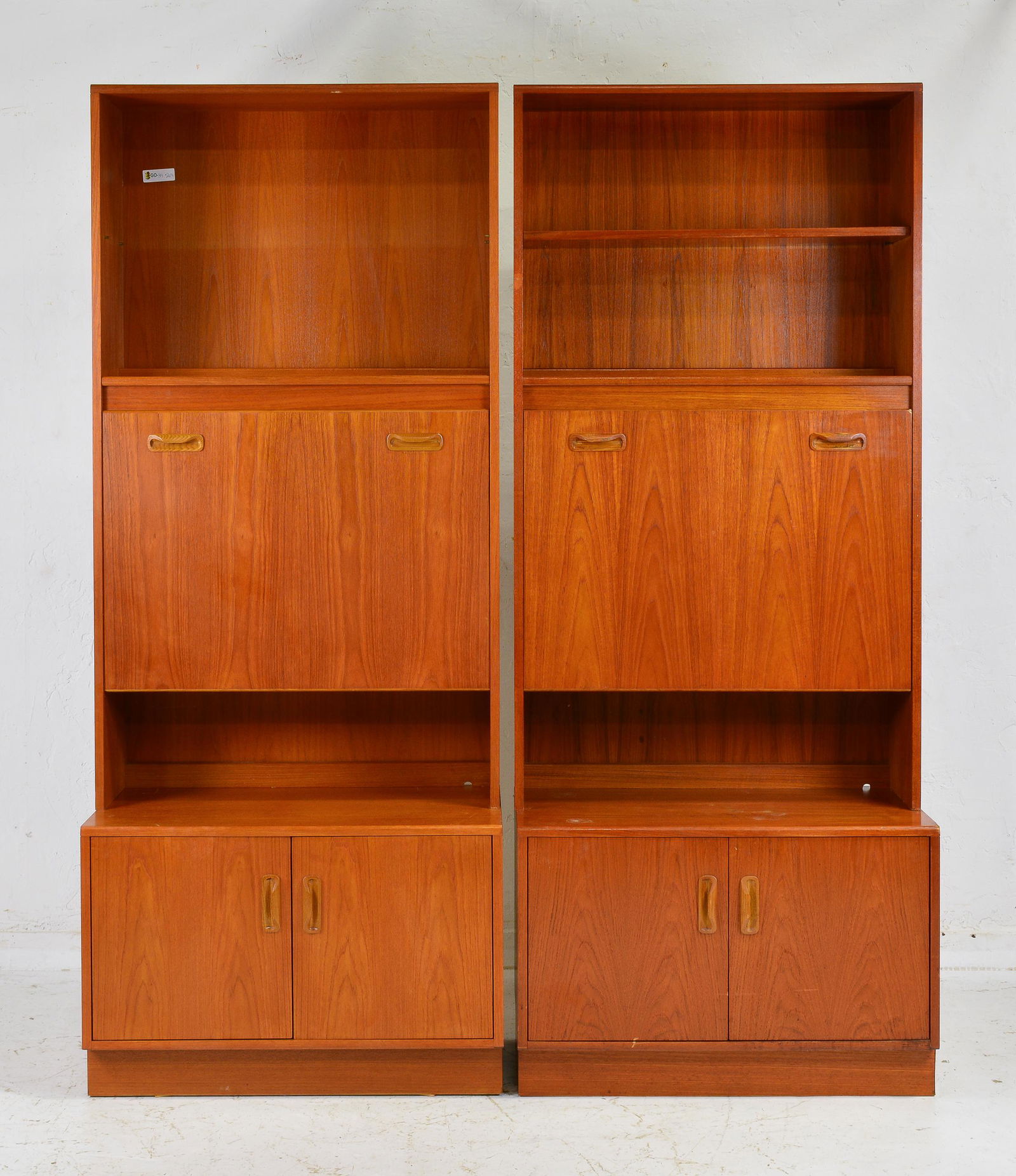 2 Mid Century Modern GPlan Bookcases / Wall Unit (1 of 10)