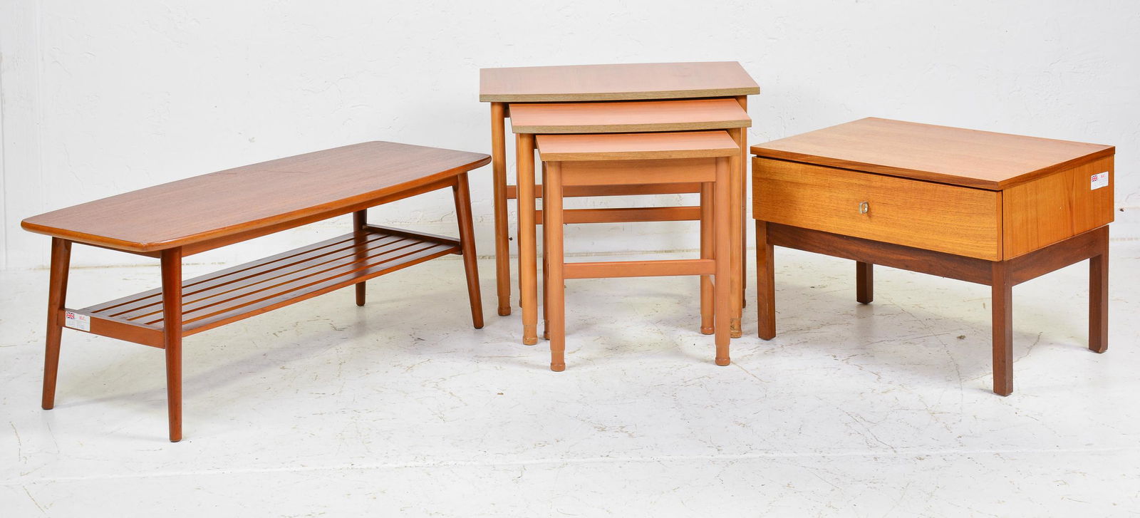 Mid Century Modern Nest, Coffee Table & Side Table (1 of 4)