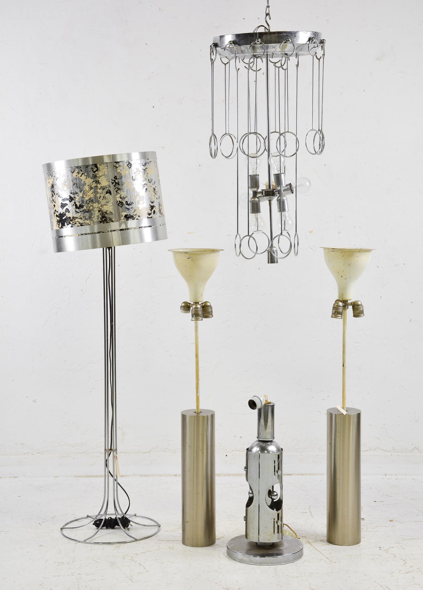 5pcs - Assorted Chrome Lamps & Chandelier (1 of 8)